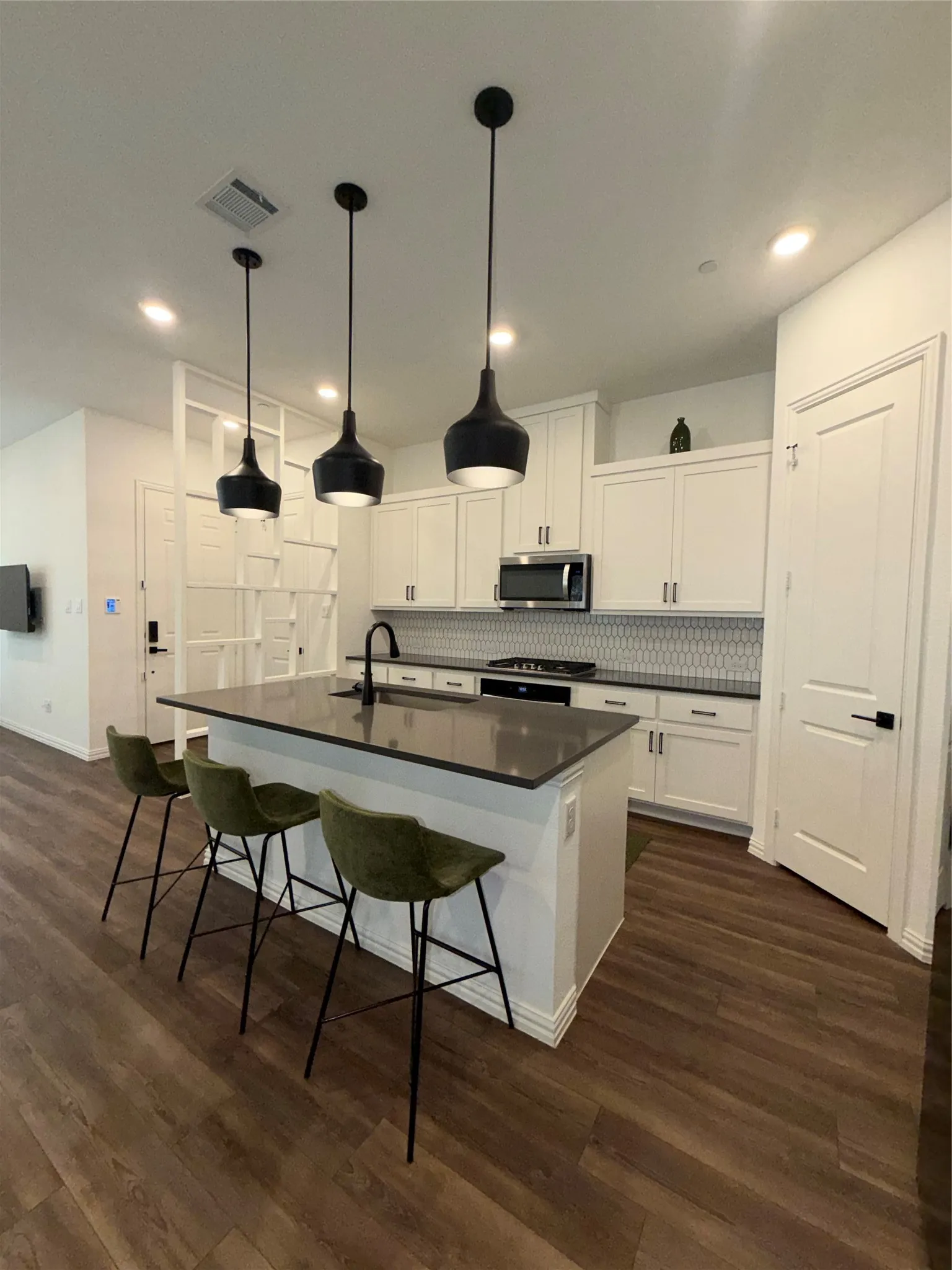 Townhouse For Rent in Dallas County , 5921 Baritone Court, Sachse, Texas 75048, 3 Bedroom, 3 Bathroom, 2 Garage spaces, 1,997 Sqft, built in 2023, mls#21391283, Real Estate Agent in Sachse, Homes For Rent in Dallas county, Homes For Rent in Sachse, Realtor in Sachse Texas, Real Estate Brokerage Independent Realty Texas, Luminita Cordes Realtor