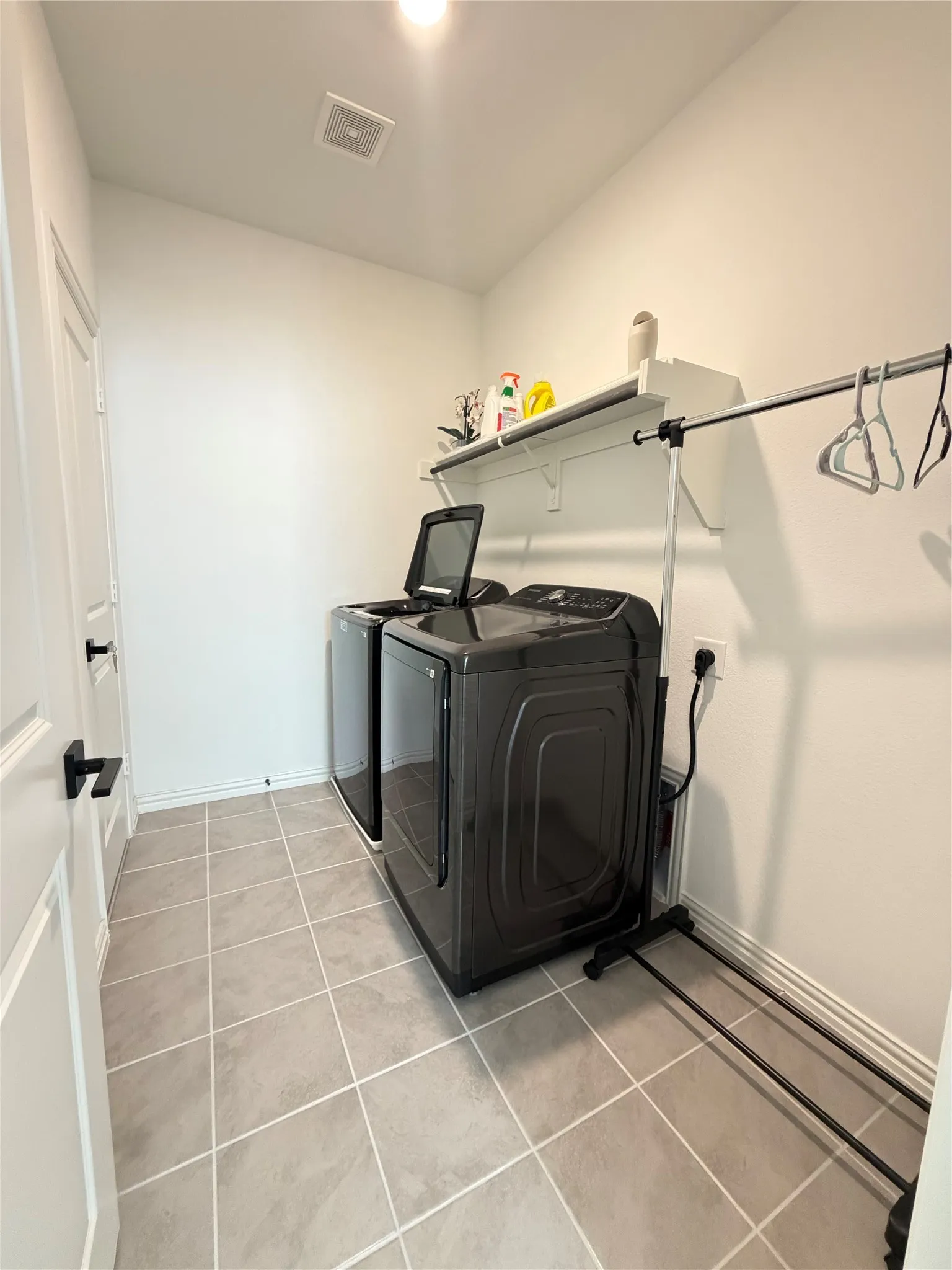 Townhouse For Rent in Dallas County , 5921 Baritone Court, Sachse, Texas 75048, 3 Bedroom, 3 Bathroom, 2 Garage spaces, 1,997 Sqft, built in 2023, mls#21391283, Real Estate Agent in Sachse, Homes For Rent in Dallas county, Homes For Rent in Sachse, Realtor in Sachse Texas, Real Estate Brokerage Independent Realty Texas, Luminita Cordes Realtor