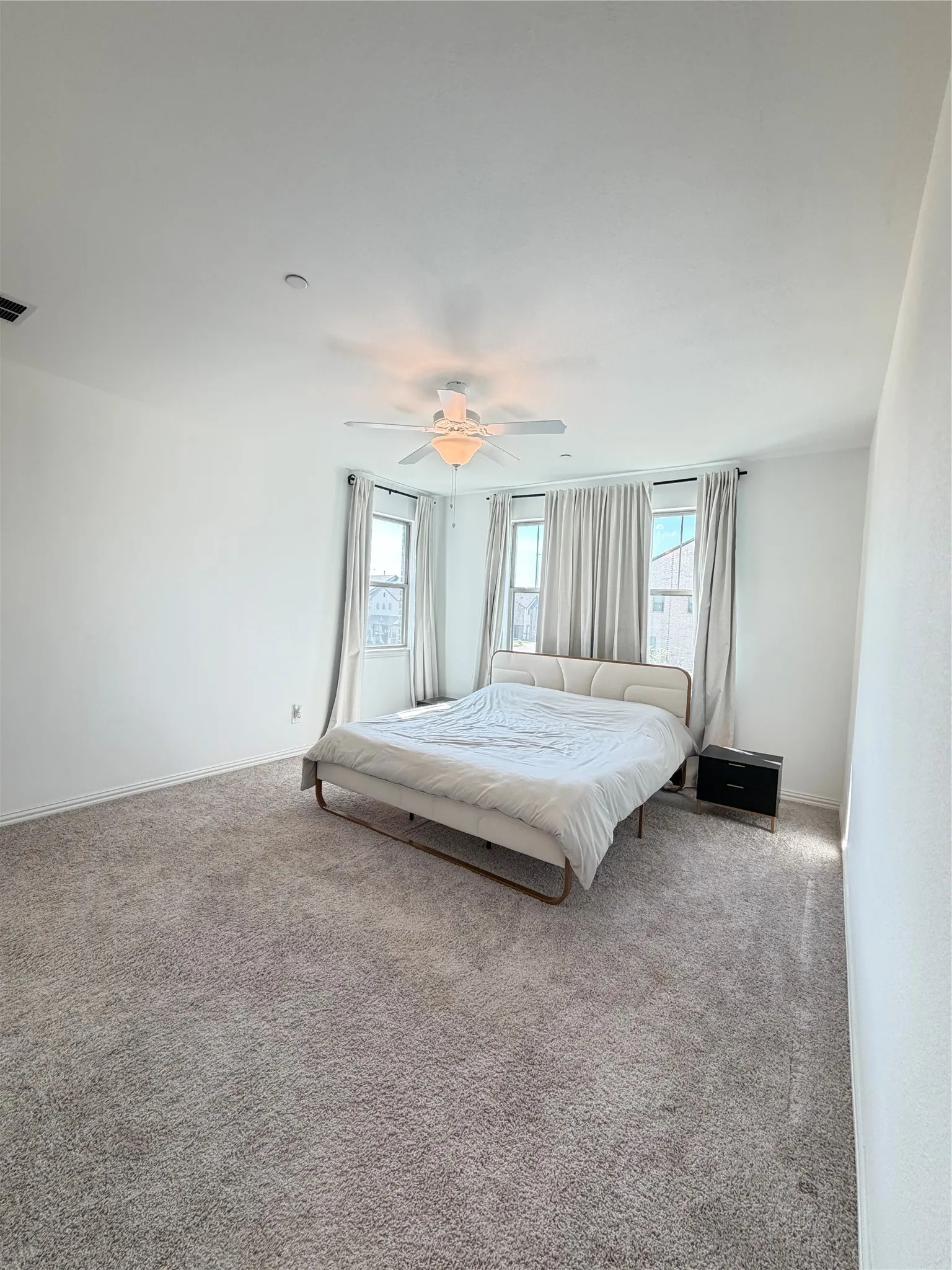 Townhouse For Rent in Dallas County , 5921 Baritone Court, Sachse, Texas 75048, 3 Bedroom, 3 Bathroom, 2 Garage spaces, 1,997 Sqft, built in 2023, mls#21391283, Real Estate Agent in Sachse, Homes For Rent in Dallas county, Homes For Rent in Sachse, Realtor in Sachse Texas, Real Estate Brokerage Independent Realty Texas, Luminita Cordes Realtor