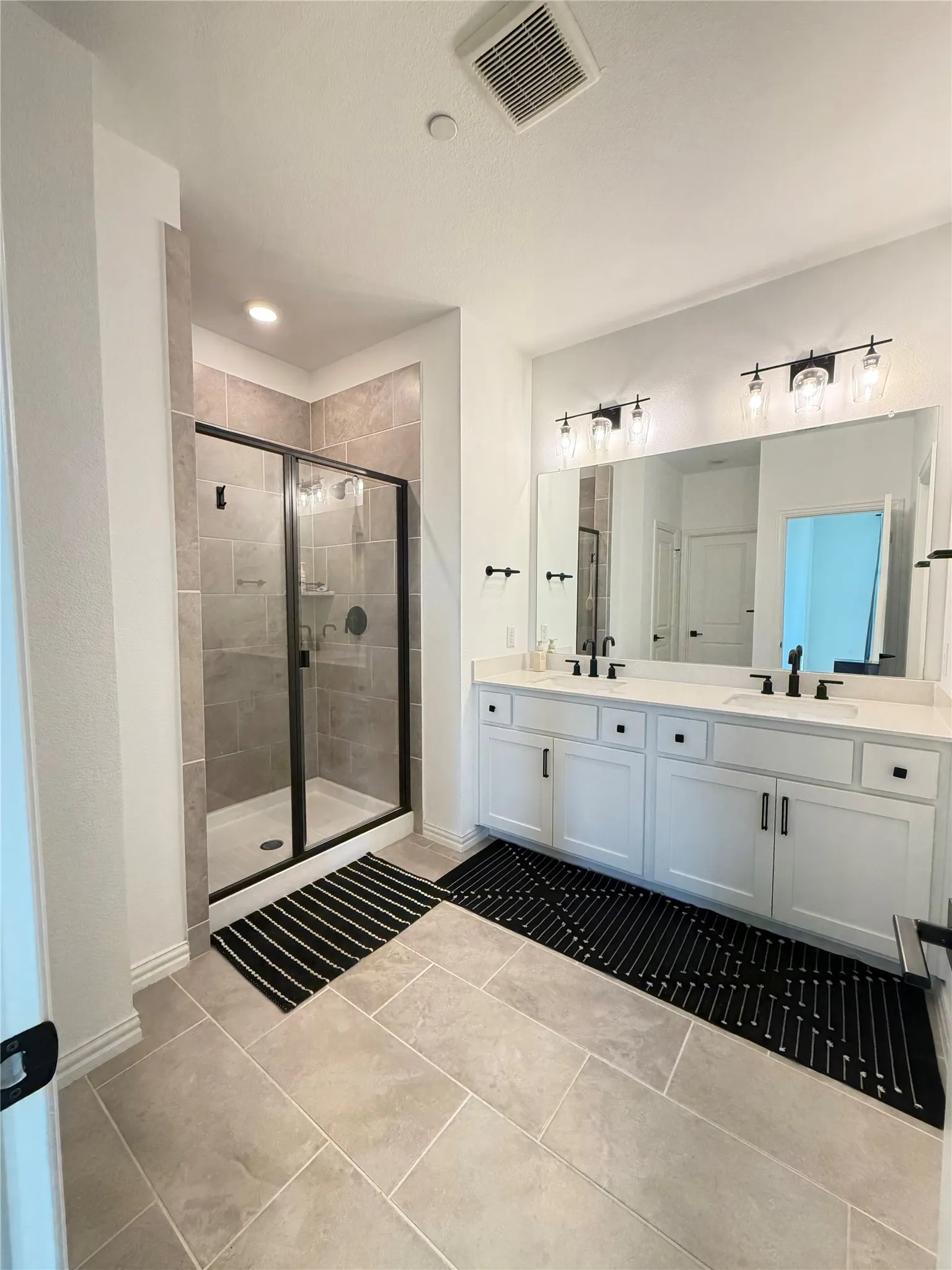 Townhouse For Rent in Dallas County , 5921 Baritone Court, Sachse, Texas 75048, 3 Bedroom, 3 Bathroom, 2 Garage spaces, 1,997 Sqft, built in 2023, mls#21391283, Real Estate Agent in Sachse, Homes For Rent in Dallas county, Homes For Rent in Sachse, Realtor in Sachse Texas, Real Estate Brokerage Independent Realty Texas, Luminita Cordes Realtor