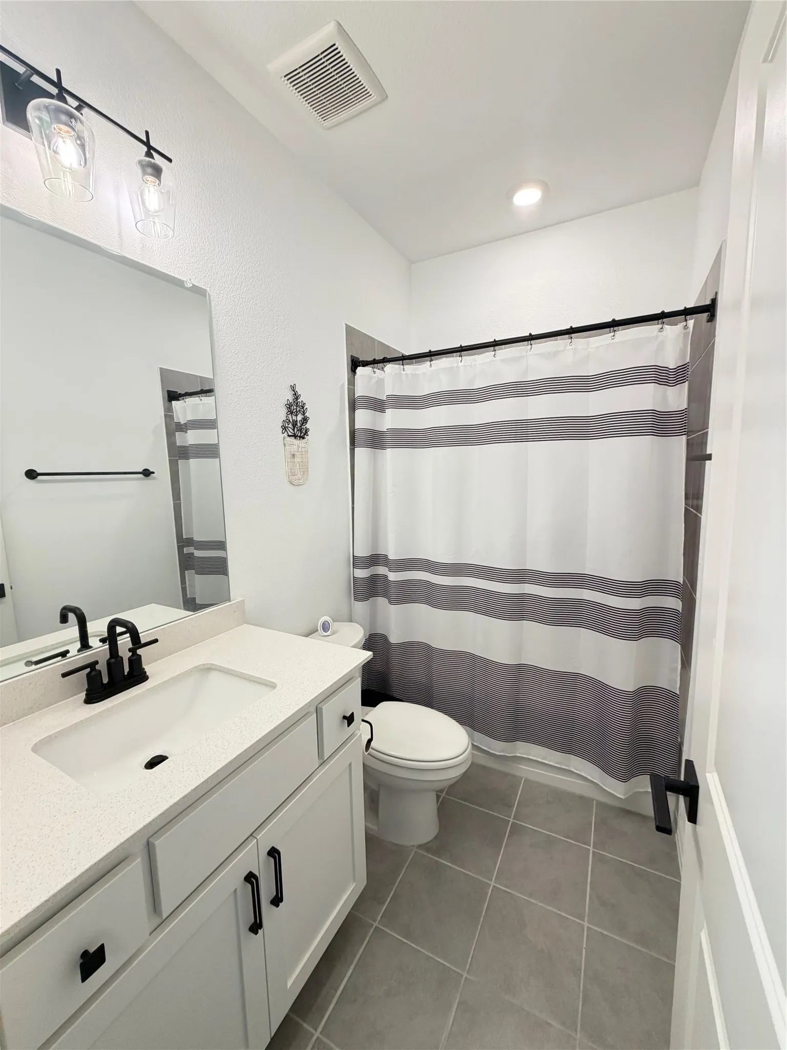 Townhouse For Rent in Dallas County , 5921 Baritone Court, Sachse, Texas 75048, 3 Bedroom, 3 Bathroom, 2 Garage spaces, 1,997 Sqft, built in 2023, mls#21391283, Real Estate Agent in Sachse, Homes For Rent in Dallas county, Homes For Rent in Sachse, Realtor in Sachse Texas, Real Estate Brokerage Independent Realty Texas, Luminita Cordes Realtor