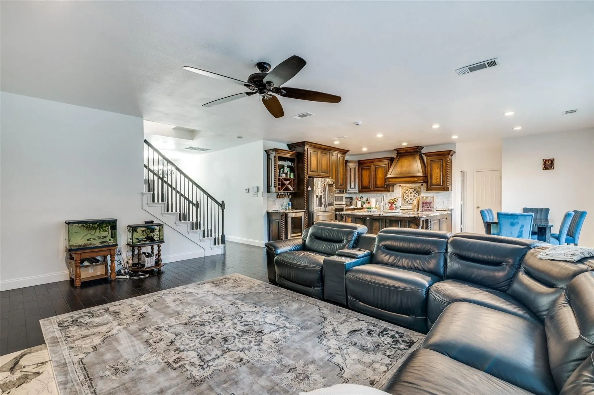 Single Family Residence For Sale in Rockwall County , 4016 Poplar Point Drive, Rockwall, Texas 75032, 5 Bedroom, 3 Bathroom, 2 Garage spaces, 3,148 Sqft, built in 2004, mls#21391286, Real Estate Agent in Rockwall, Homes For Sale in Rockwall county, Homes For Sale in Rockwall, Realtor in Rockwall Texas, Real Estate Brokerage Independent Realty Texas, Luminita Cordes Realtor