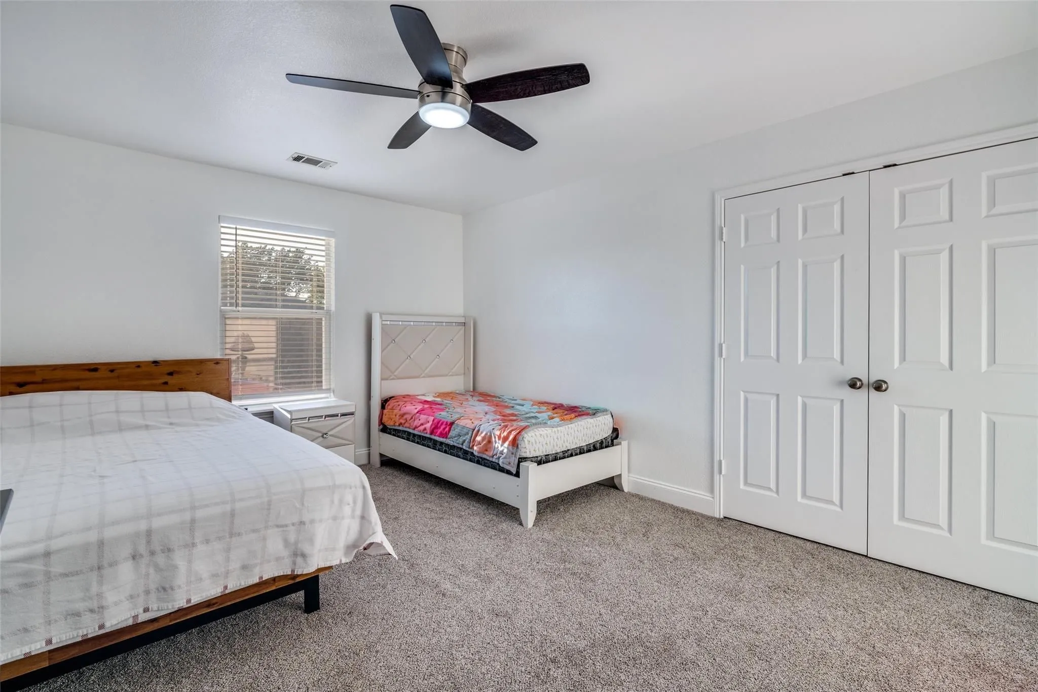 Single Family Residence For Sale in Rockwall County , 4016 Poplar Point Drive, Rockwall, Texas 75032, 5 Bedroom, 3 Bathroom, 2 Garage spaces, 3,148 Sqft, built in 2004, mls#21391286, Real Estate Agent in Rockwall, Homes For Sale in Rockwall county, Homes For Sale in Rockwall, Realtor in Rockwall Texas, Real Estate Brokerage Independent Realty Texas, Luminita Cordes Realtor