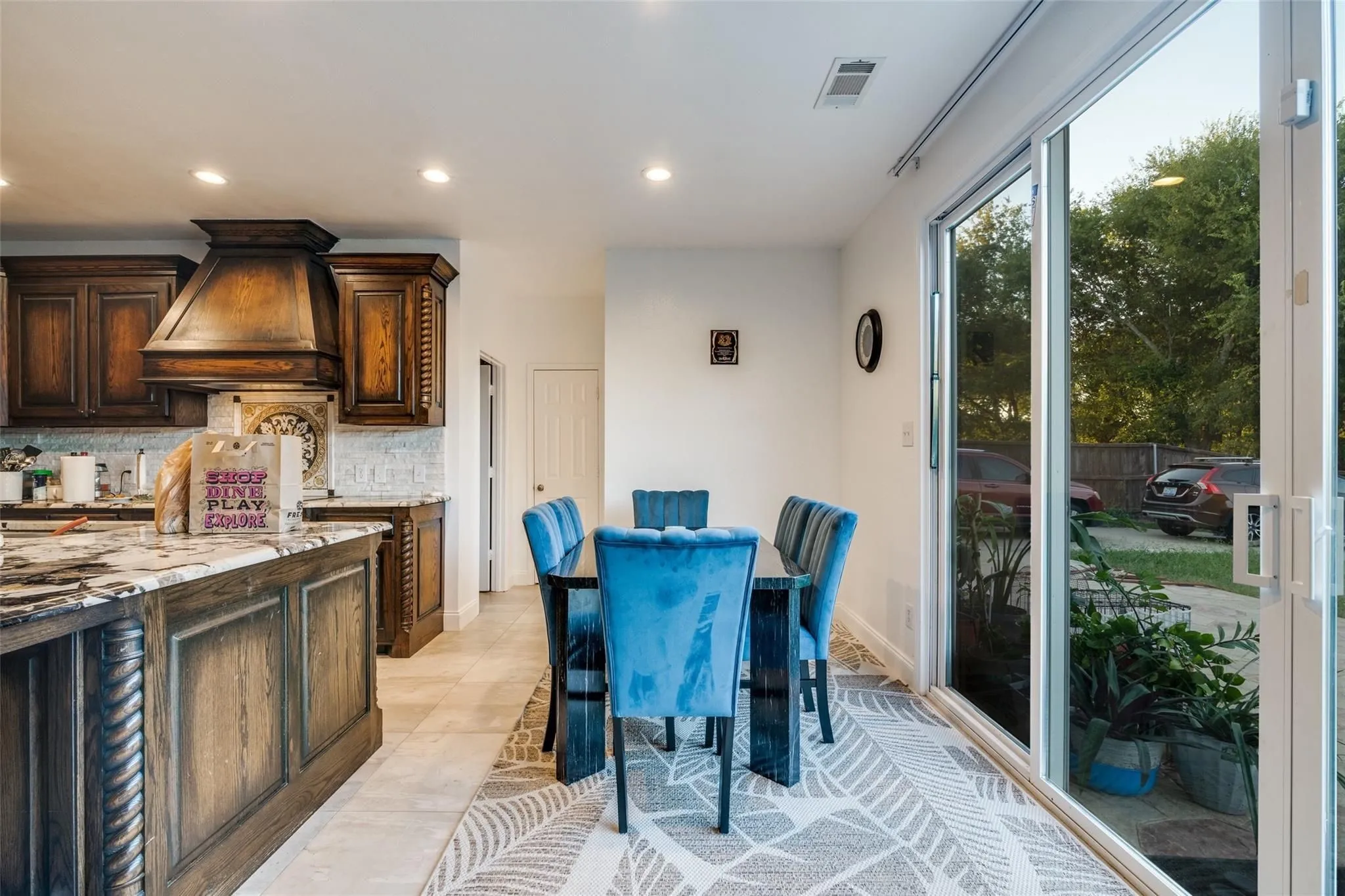 Single Family Residence For Sale in Rockwall County , 4016 Poplar Point Drive, Rockwall, Texas 75032, 5 Bedroom, 3 Bathroom, 2 Garage spaces, 3,148 Sqft, built in 2004, mls#21391286, Real Estate Agent in Rockwall, Homes For Sale in Rockwall county, Homes For Sale in Rockwall, Realtor in Rockwall Texas, Real Estate Brokerage Independent Realty Texas, Luminita Cordes Realtor