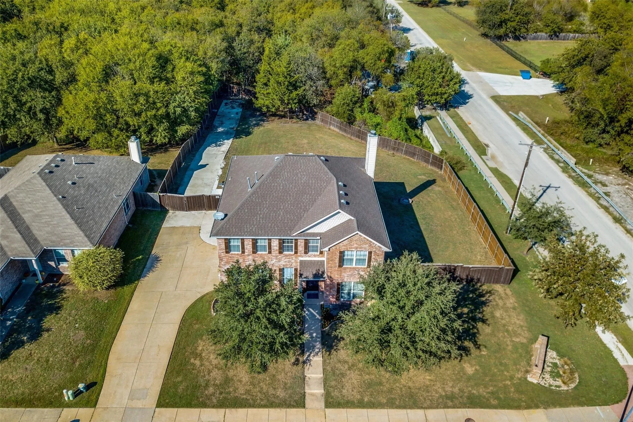 Single Family Residence For Sale in Rockwall County , 4016 Poplar Point Drive, Rockwall, Texas 75032, 5 Bedroom, 3 Bathroom, 2 Garage spaces, 3,148 Sqft, built in 2004, mls#21391286, Real Estate Agent in Rockwall, Homes For Sale in Rockwall county, Homes For Sale in Rockwall, Realtor in Rockwall Texas, Real Estate Brokerage Independent Realty Texas, Luminita Cordes Realtor