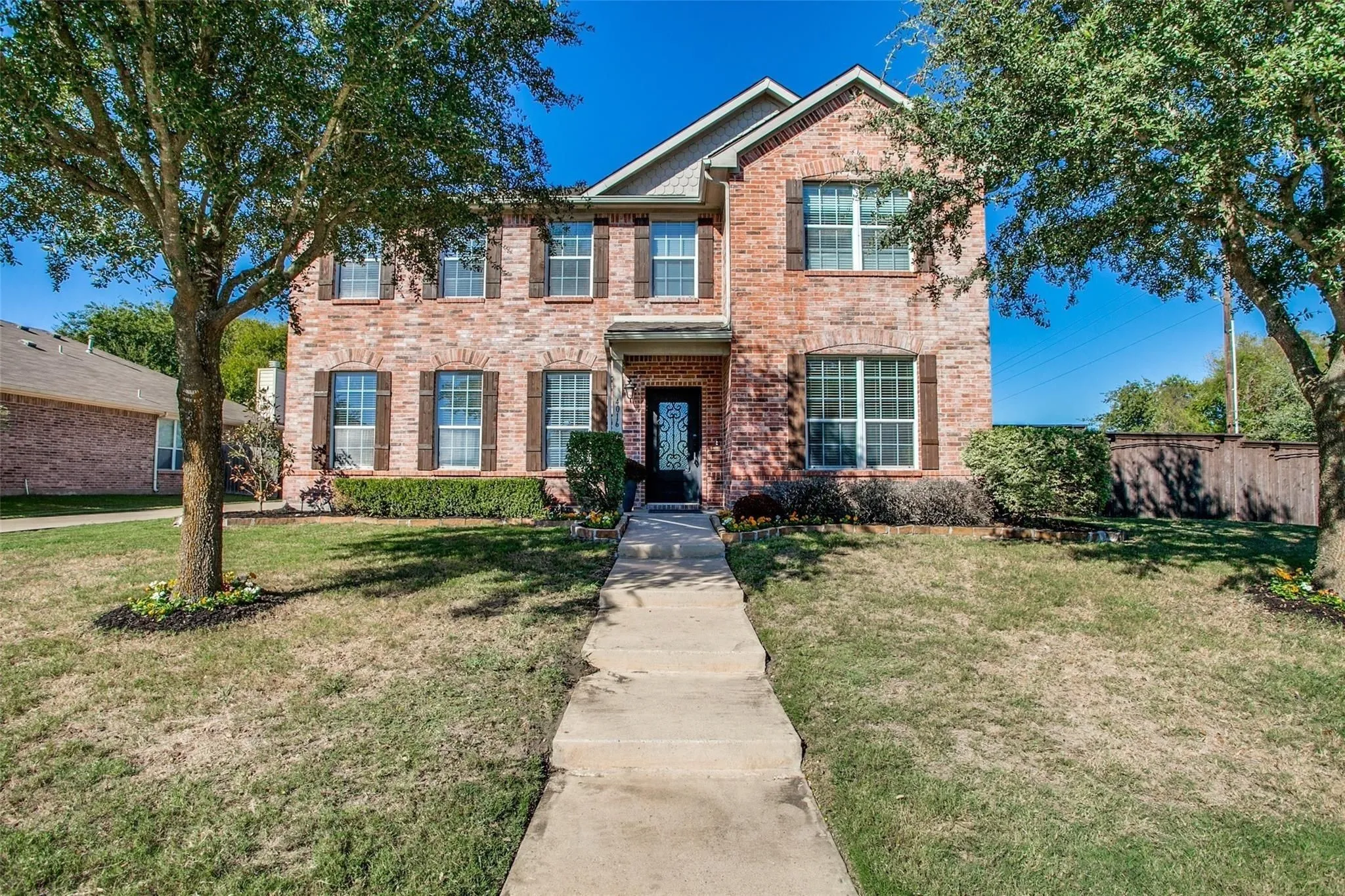 Single Family Residence For Sale in Rockwall County , 4016 Poplar Point Drive, Rockwall, Texas 75032, 5 Bedroom, 3 Bathroom, 2 Garage spaces, 3,148 Sqft, built in 2004, mls#21391286, Real Estate Agent in Rockwall, Homes For Sale in Rockwall county, Homes For Sale in Rockwall, Realtor in Rockwall Texas, Real Estate Brokerage Independent Realty Texas, Luminita Cordes Realtor