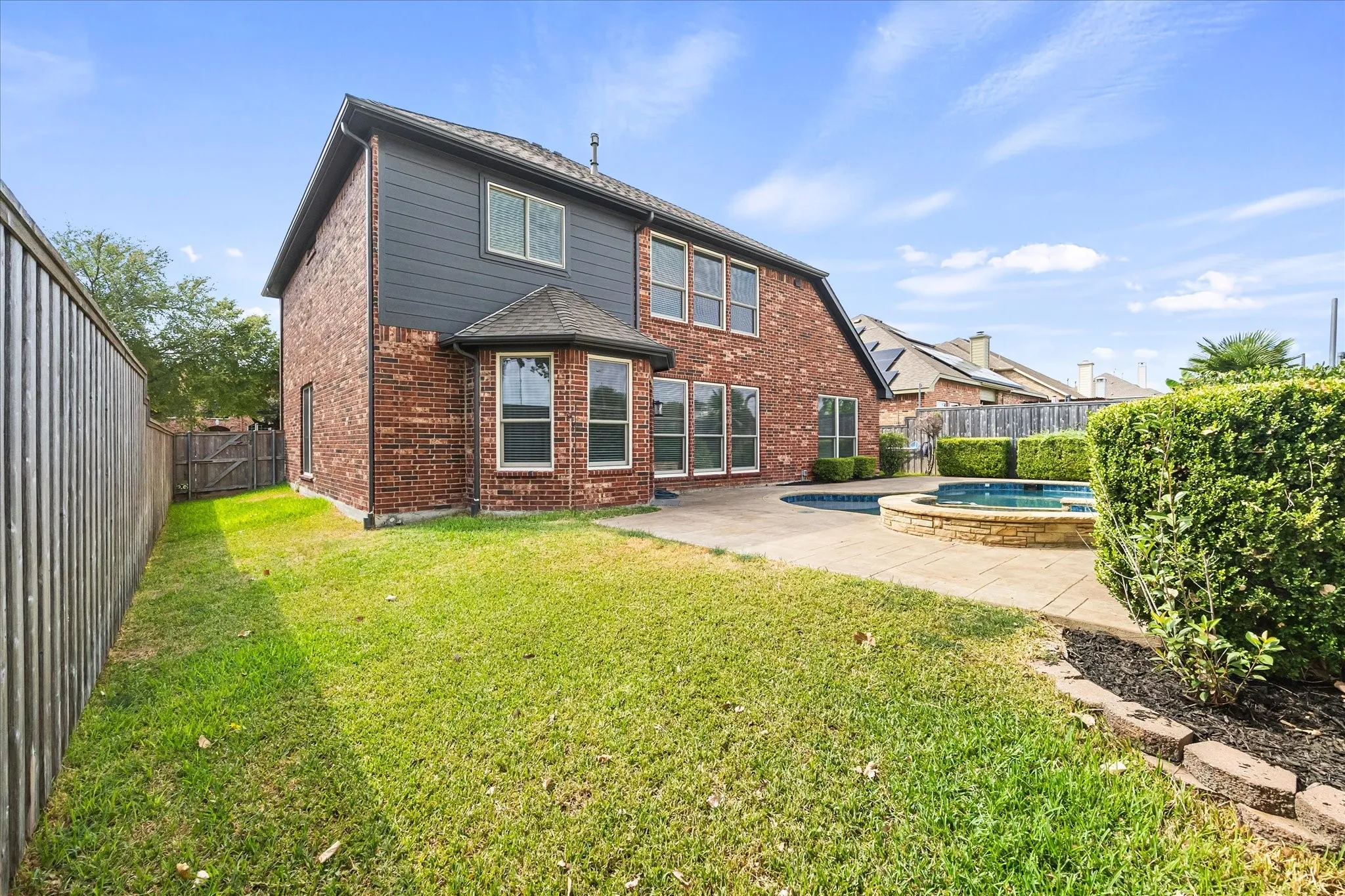 Single Family Residence For Sale in Dallas County , 1902 Benedict Court, Rowlett, Texas 75088, 4 Bedroom, 3 Bathroom, 3 Garage spaces, 3,144 Sqft, built in 2002, mls#21390524, Real Estate Agent in Rowlett, Homes For Sale in Dallas county, Homes For Sale in Rowlett, Realtor in Rowlett Texas, Real Estate Brokerage Independent Realty Texas, Luminita Cordes Realtor
