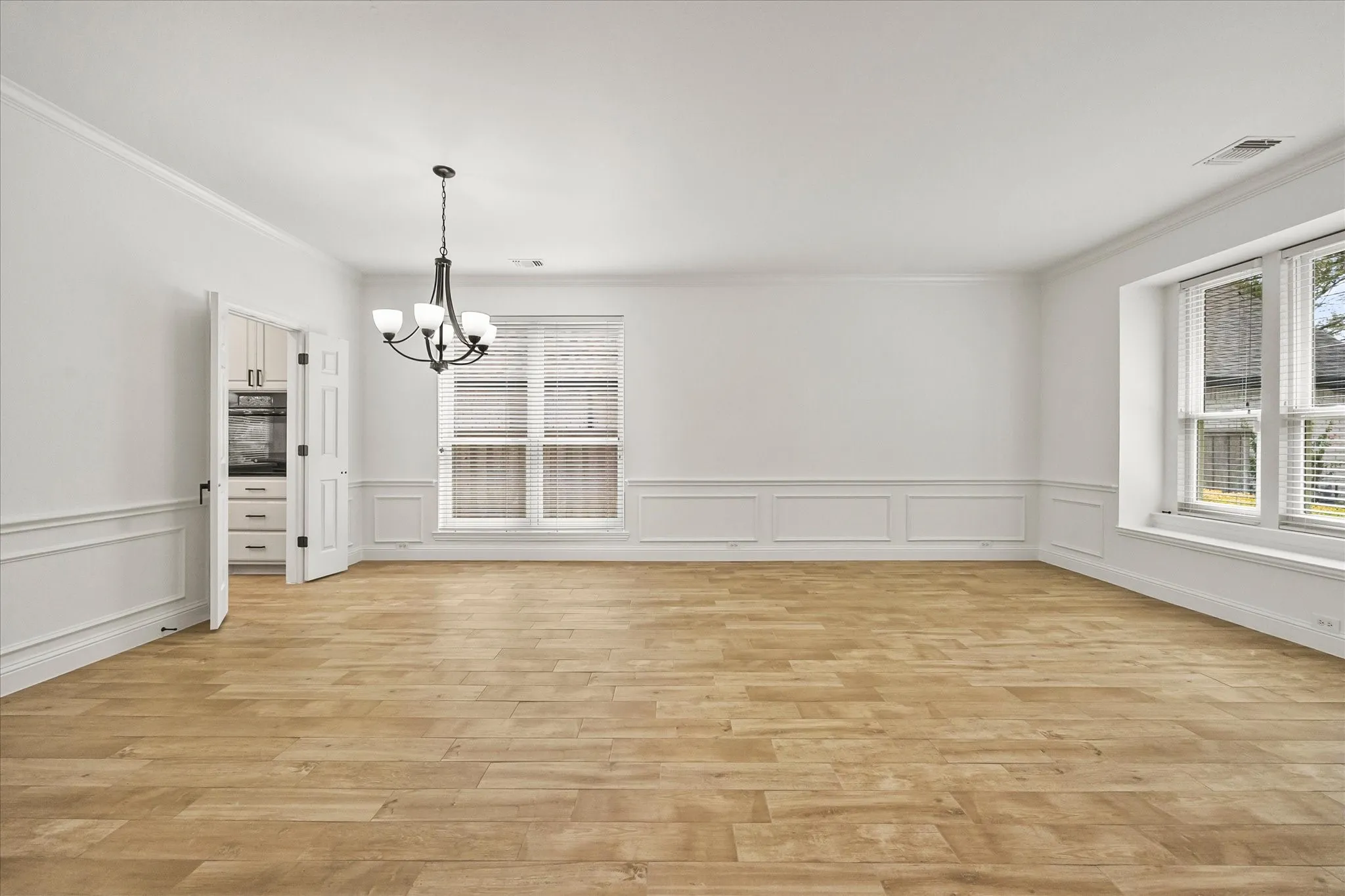 Single Family Residence For Sale in Dallas County , 1902 Benedict Court, Rowlett, Texas 75088, 4 Bedroom, 3 Bathroom, 3 Garage spaces, 3,144 Sqft, built in 2002, mls#21390524, Real Estate Agent in Rowlett, Homes For Sale in Dallas county, Homes For Sale in Rowlett, Realtor in Rowlett Texas, Real Estate Brokerage Independent Realty Texas, Luminita Cordes Realtor