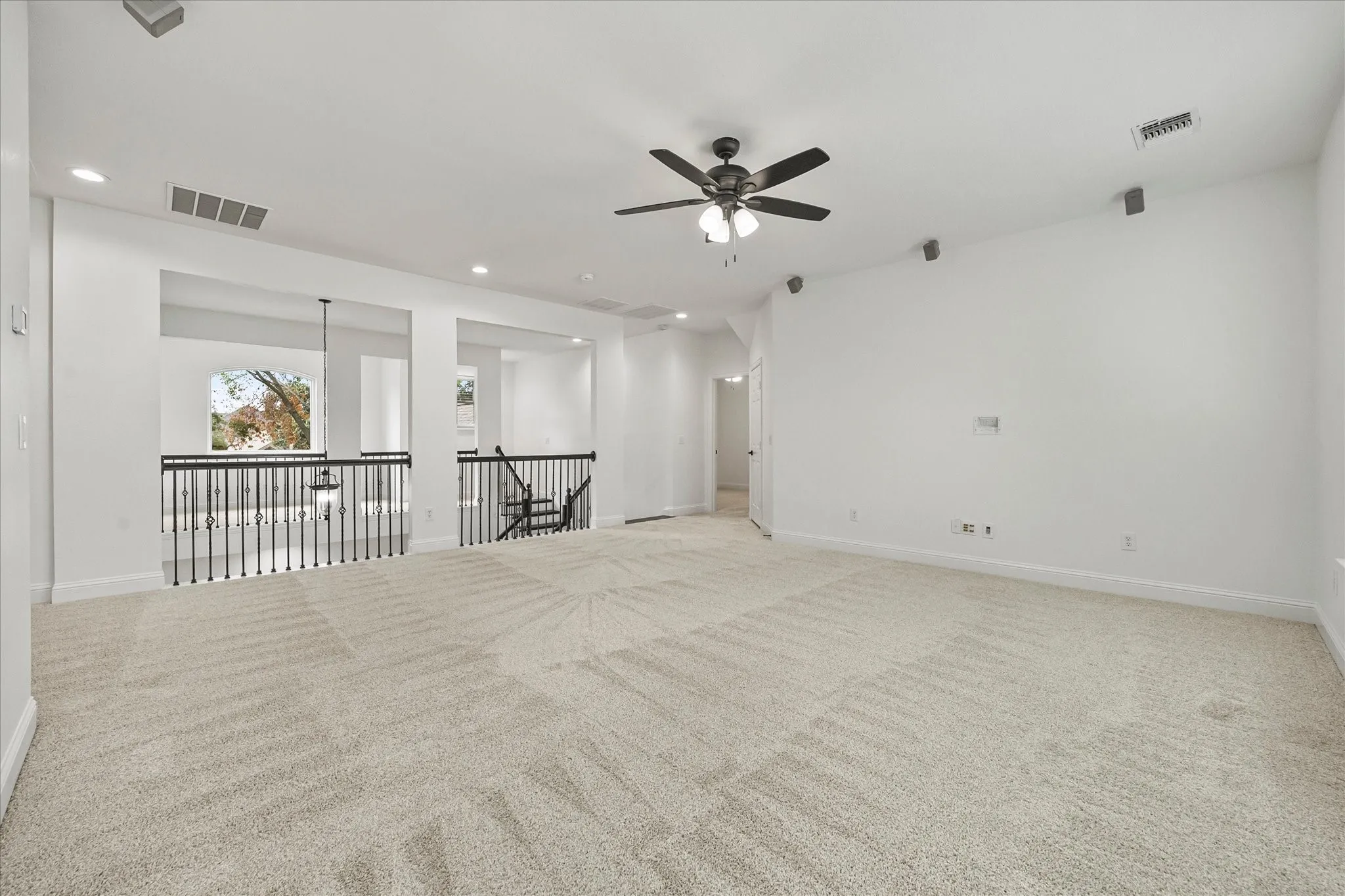 Single Family Residence For Sale in Dallas County , 1902 Benedict Court, Rowlett, Texas 75088, 4 Bedroom, 3 Bathroom, 3 Garage spaces, 3,144 Sqft, built in 2002, mls#21390524, Real Estate Agent in Rowlett, Homes For Sale in Dallas county, Homes For Sale in Rowlett, Realtor in Rowlett Texas, Real Estate Brokerage Independent Realty Texas, Luminita Cordes Realtor