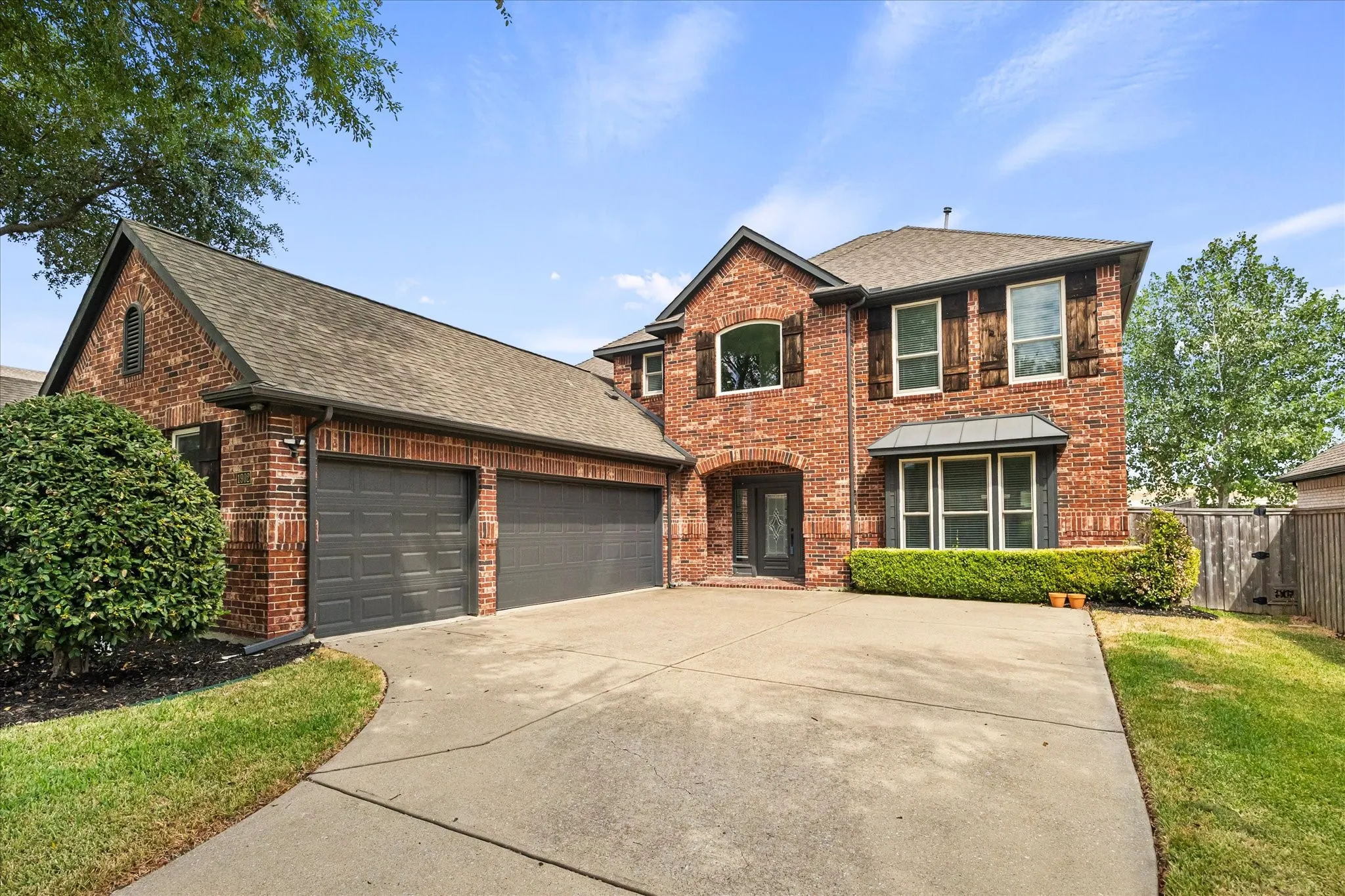 Single Family Residence For Sale in Dallas County , 1902 Benedict Court, Rowlett, Texas 75088, 4 Bedroom, 3 Bathroom, 3 Garage spaces, 3,144 Sqft, built in 2002, mls#21390524, Real Estate Agent in Rowlett, Homes For Sale in Dallas county, Homes For Sale in Rowlett, Realtor in Rowlett Texas, Real Estate Brokerage Independent Realty Texas, Luminita Cordes Realtor