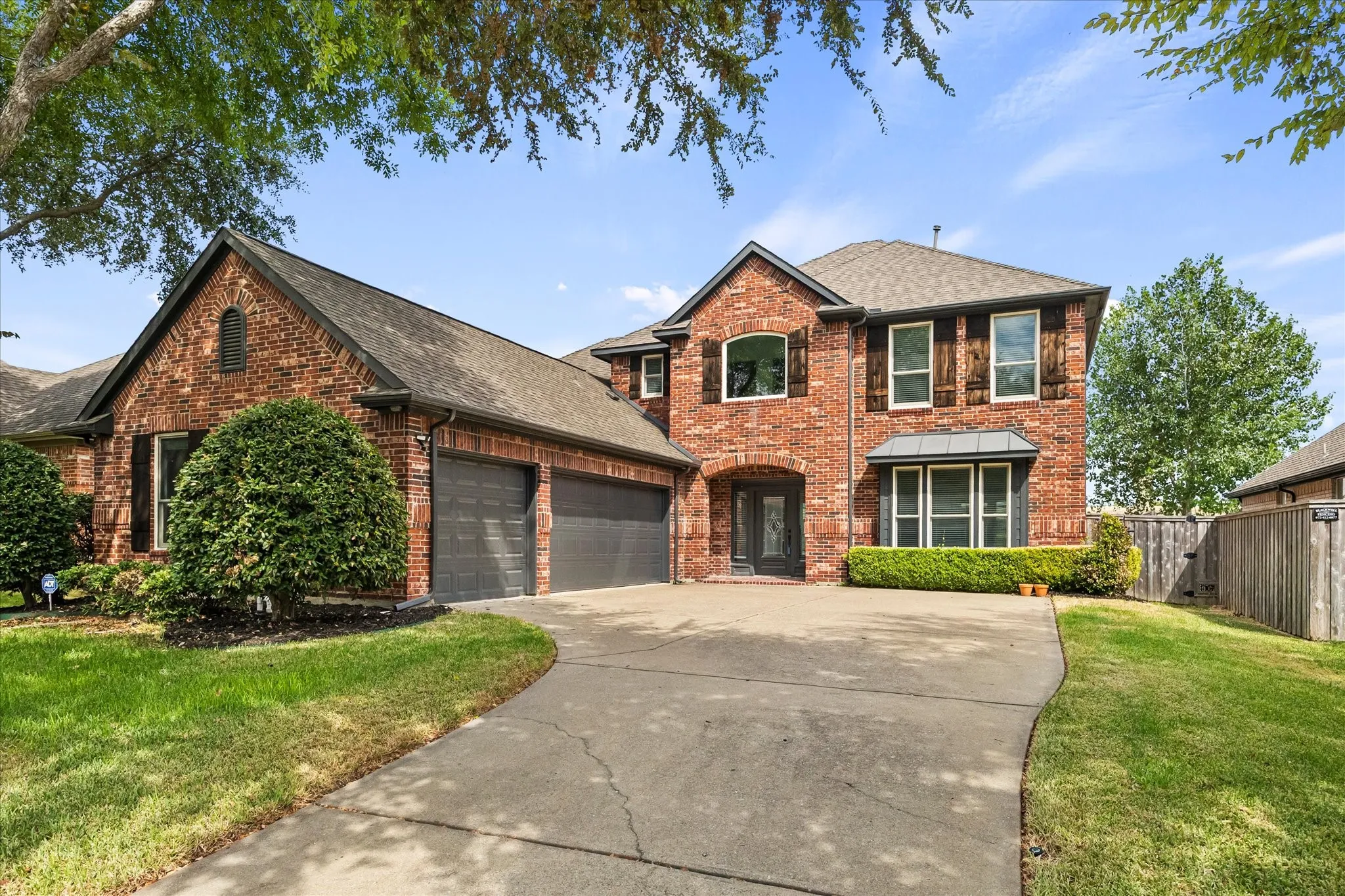 Single Family Residence For Sale in Dallas County , 1902 Benedict Court, Rowlett, Texas 75088, 4 Bedroom, 3 Bathroom, 3 Garage spaces, 3,144 Sqft, built in 2002, mls#21390524, Real Estate Agent in Rowlett, Homes For Sale in Dallas county, Homes For Sale in Rowlett, Realtor in Rowlett Texas, Real Estate Brokerage Independent Realty Texas, Luminita Cordes Realtor