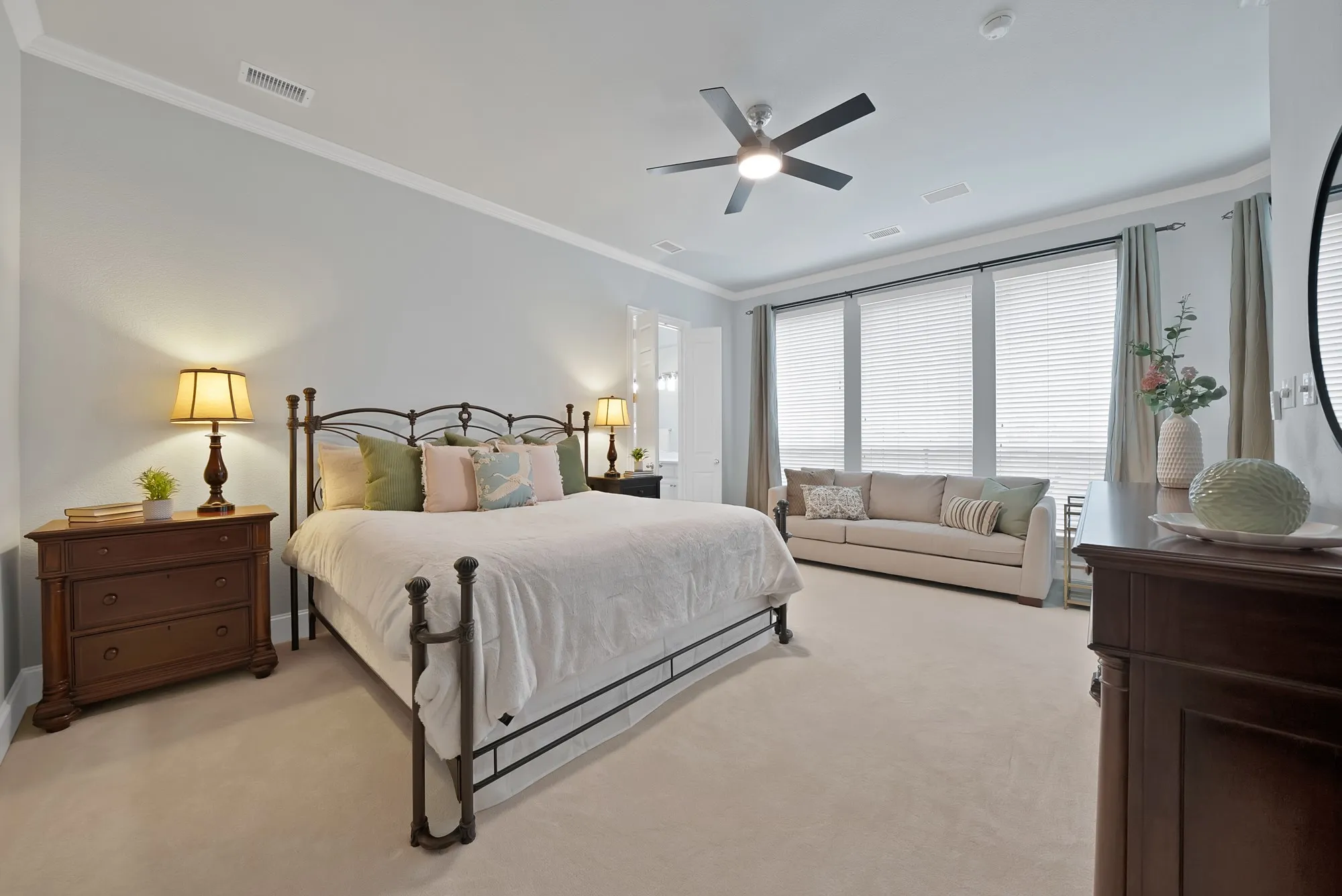 Single Family Residence For Sale in Denton County , 4032 Navarro Way, Frisco, Texas 75034, 4 Bedroom, 4 Bathroom, 2 Garage spaces, 3,234 Sqft, built in 2002, mls#21387704, Real Estate Agent in Frisco, Homes For Sale in Denton county, Homes For Sale in Frisco, Realtor in Frisco Texas, Real Estate Brokerage Independent Realty Texas, Luminita Cordes Realtor