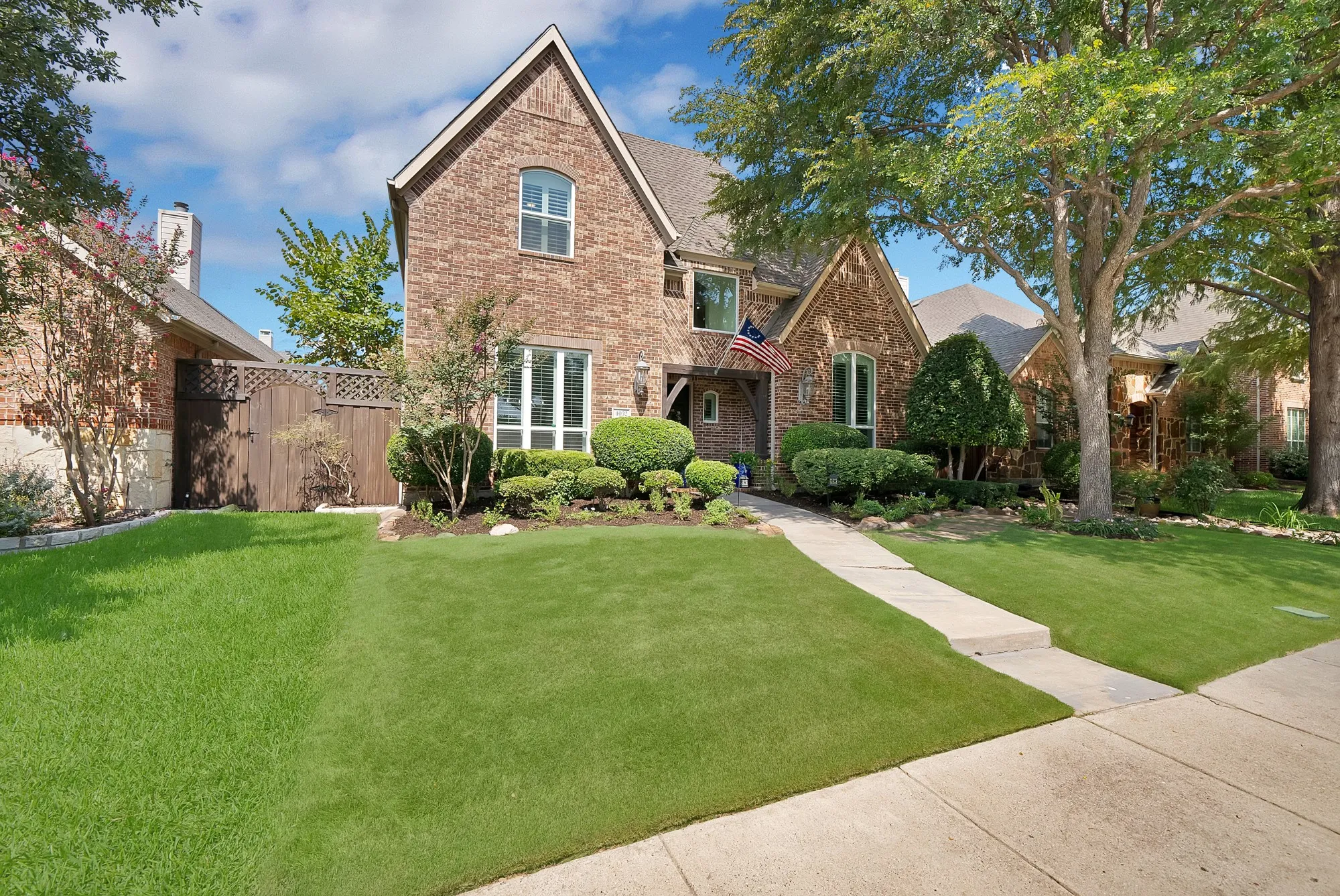 Single Family Residence For Sale in Denton County , 4032 Navarro Way, Frisco, Texas 75034, 4 Bedroom, 4 Bathroom, 2 Garage spaces, 3,234 Sqft, built in 2002, mls#21387704, Real Estate Agent in Frisco, Homes For Sale in Denton county, Homes For Sale in Frisco, Realtor in Frisco Texas, Real Estate Brokerage Independent Realty Texas, Luminita Cordes Realtor