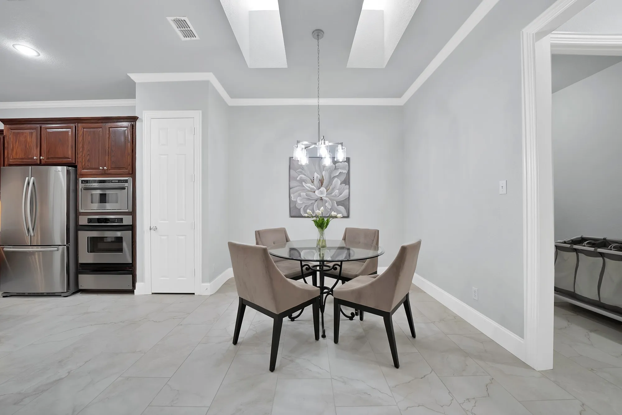 Single Family Residence For Sale in Denton County , 4032 Navarro Way, Frisco, Texas 75034, 4 Bedroom, 4 Bathroom, 2 Garage spaces, 3,234 Sqft, built in 2002, mls#21387704, Real Estate Agent in Frisco, Homes For Sale in Denton county, Homes For Sale in Frisco, Realtor in Frisco Texas, Real Estate Brokerage Independent Realty Texas, Luminita Cordes Realtor
