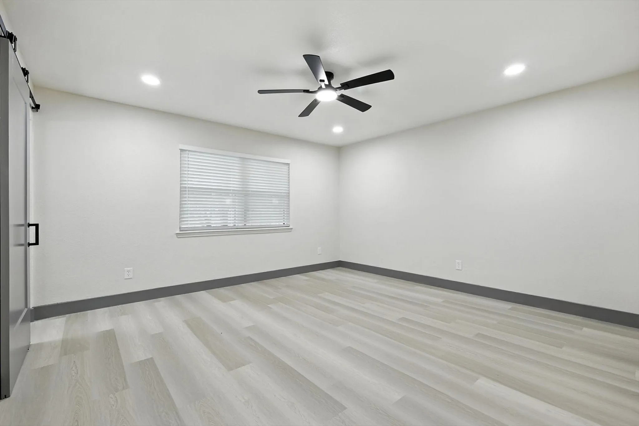Single Family Residence For Rent in Denton County , 5221 Knox Drive, The Colony, Texas 75056, 3 Bedroom, 2 Bathroom, 2 Garage spaces, 1,379 Sqft, built in 1974, mls#21391291, Real Estate Agent in The Colony, Homes For Rent in Denton county, Homes For Rent in The Colony, Realtor in The Colony Texas, Real Estate Brokerage Independent Realty Texas, Luminita Cordes Realtor