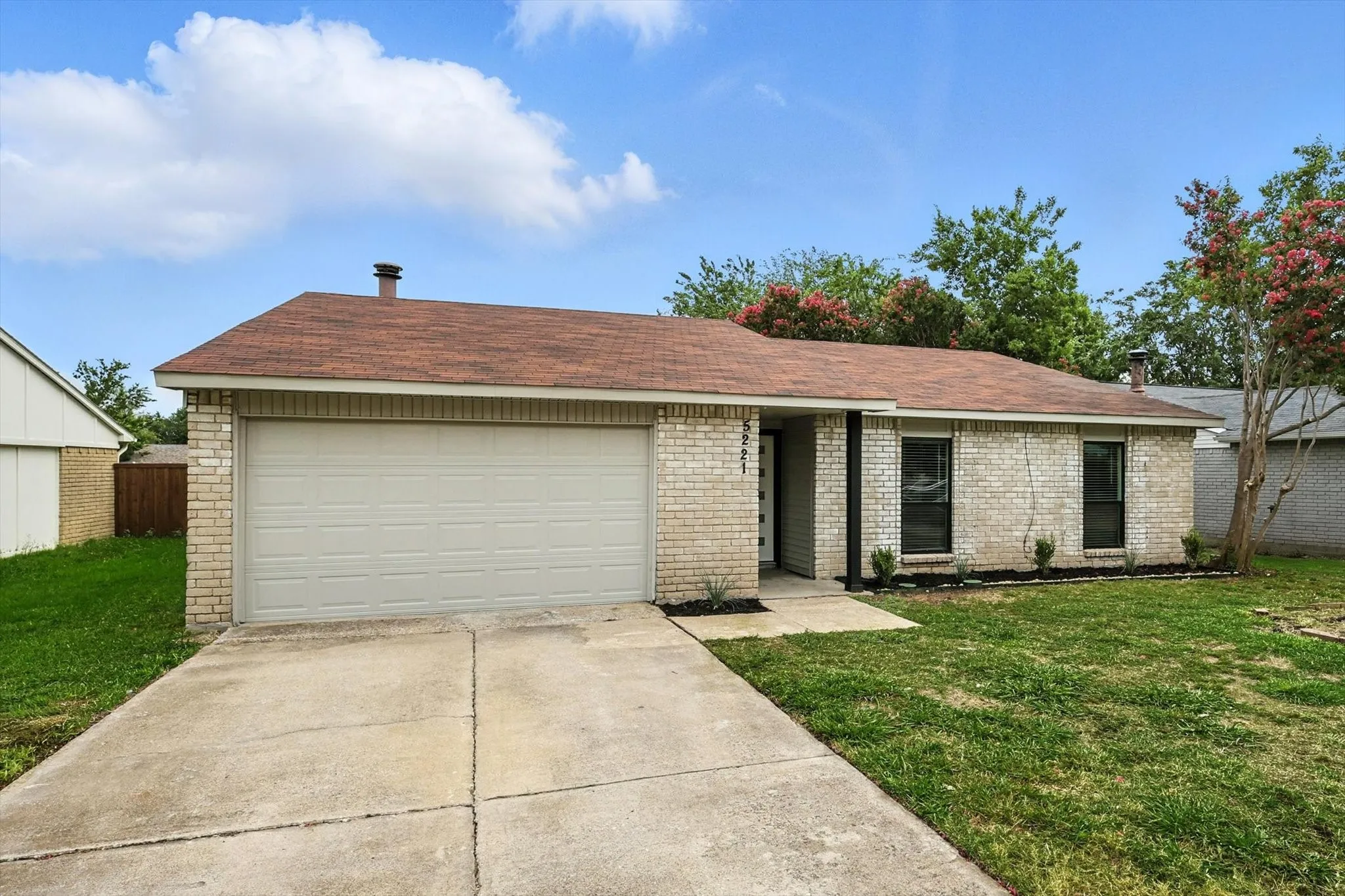Single Family Residence For Rent in Denton County , 5221 Knox Drive, The Colony, Texas 75056, 3 Bedroom, 2 Bathroom, 2 Garage spaces, 1,379 Sqft, built in 1974, mls#21391291, Real Estate Agent in The Colony, Homes For Rent in Denton county, Homes For Rent in The Colony, Realtor in The Colony Texas, Real Estate Brokerage Independent Realty Texas, Luminita Cordes Realtor