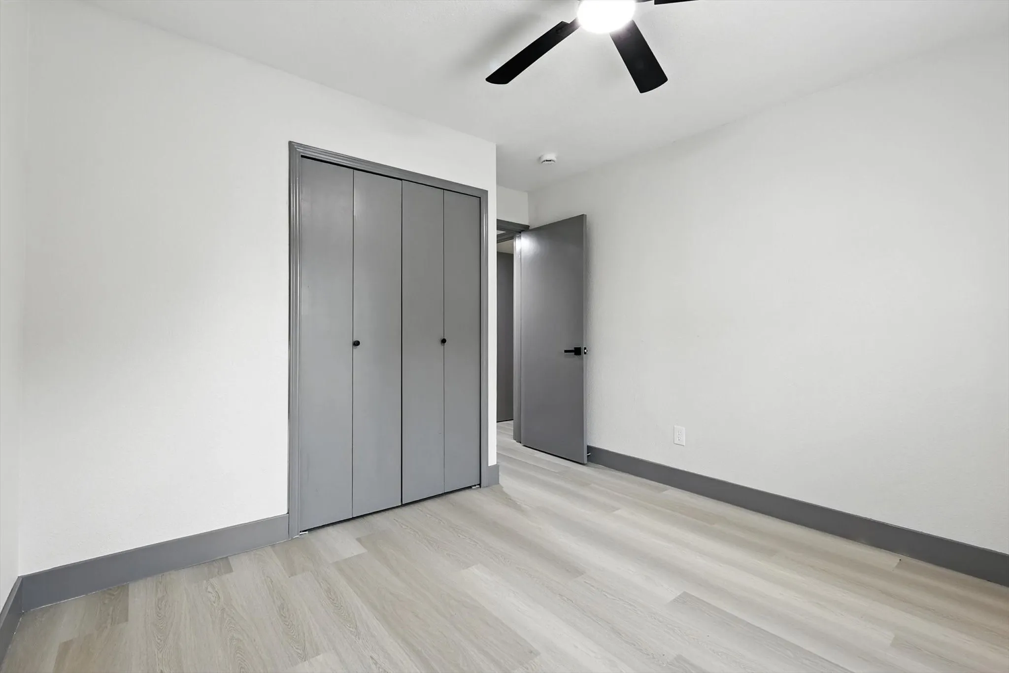 Single Family Residence For Rent in Denton County , 5221 Knox Drive, The Colony, Texas 75056, 3 Bedroom, 2 Bathroom, 2 Garage spaces, 1,379 Sqft, built in 1974, mls#21391291, Real Estate Agent in The Colony, Homes For Rent in Denton county, Homes For Rent in The Colony, Realtor in The Colony Texas, Real Estate Brokerage Independent Realty Texas, Luminita Cordes Realtor
