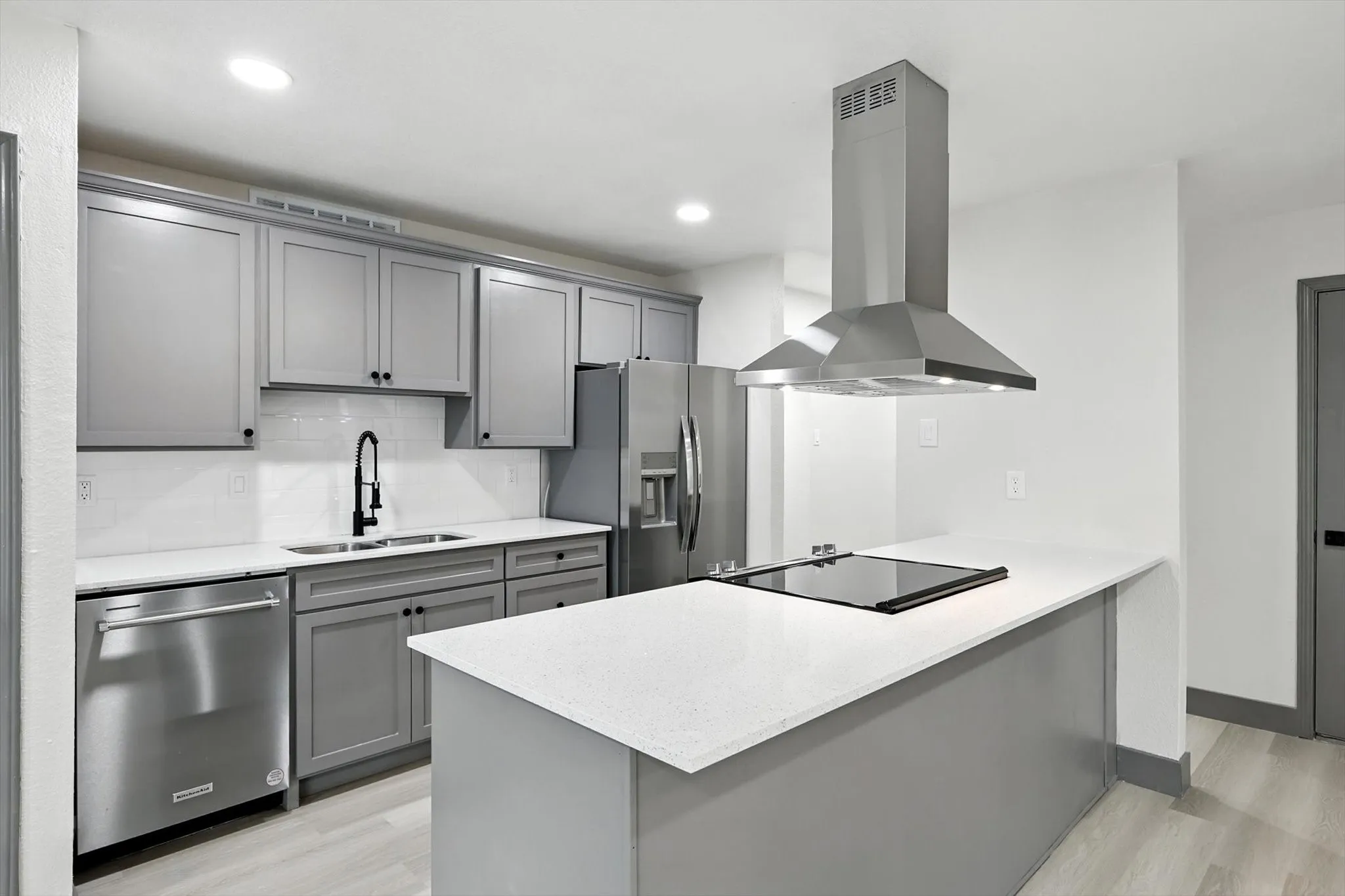 Single Family Residence For Rent in Denton County , 5221 Knox Drive, The Colony, Texas 75056, 3 Bedroom, 2 Bathroom, 2 Garage spaces, 1,379 Sqft, built in 1974, mls#21391291, Real Estate Agent in The Colony, Homes For Rent in Denton county, Homes For Rent in The Colony, Realtor in The Colony Texas, Real Estate Brokerage Independent Realty Texas, Luminita Cordes Realtor