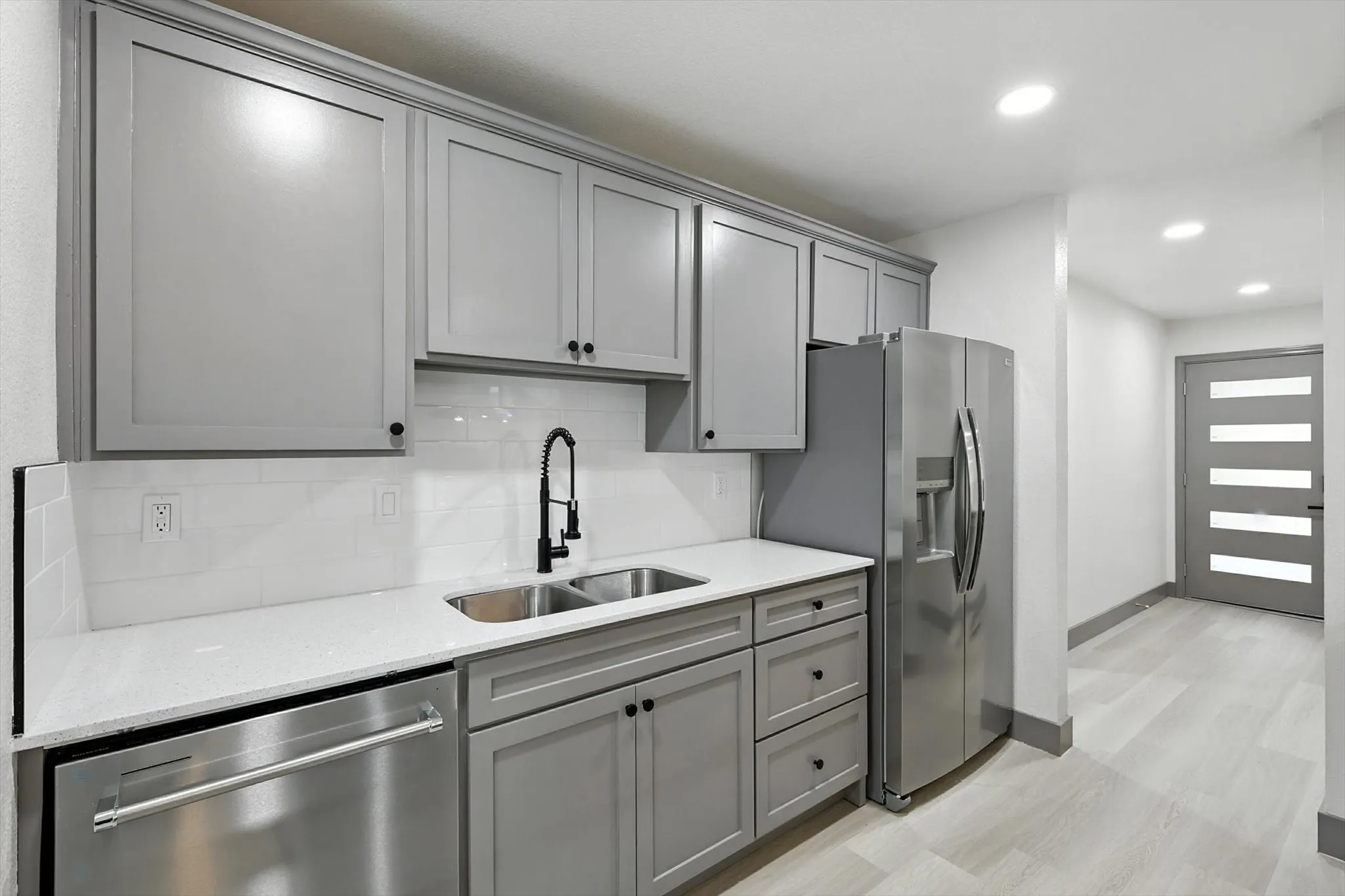 Single Family Residence For Rent in Denton County , 5221 Knox Drive, The Colony, Texas 75056, 3 Bedroom, 2 Bathroom, 2 Garage spaces, 1,379 Sqft, built in 1974, mls#21391291, Real Estate Agent in The Colony, Homes For Rent in Denton county, Homes For Rent in The Colony, Realtor in The Colony Texas, Real Estate Brokerage Independent Realty Texas, Luminita Cordes Realtor