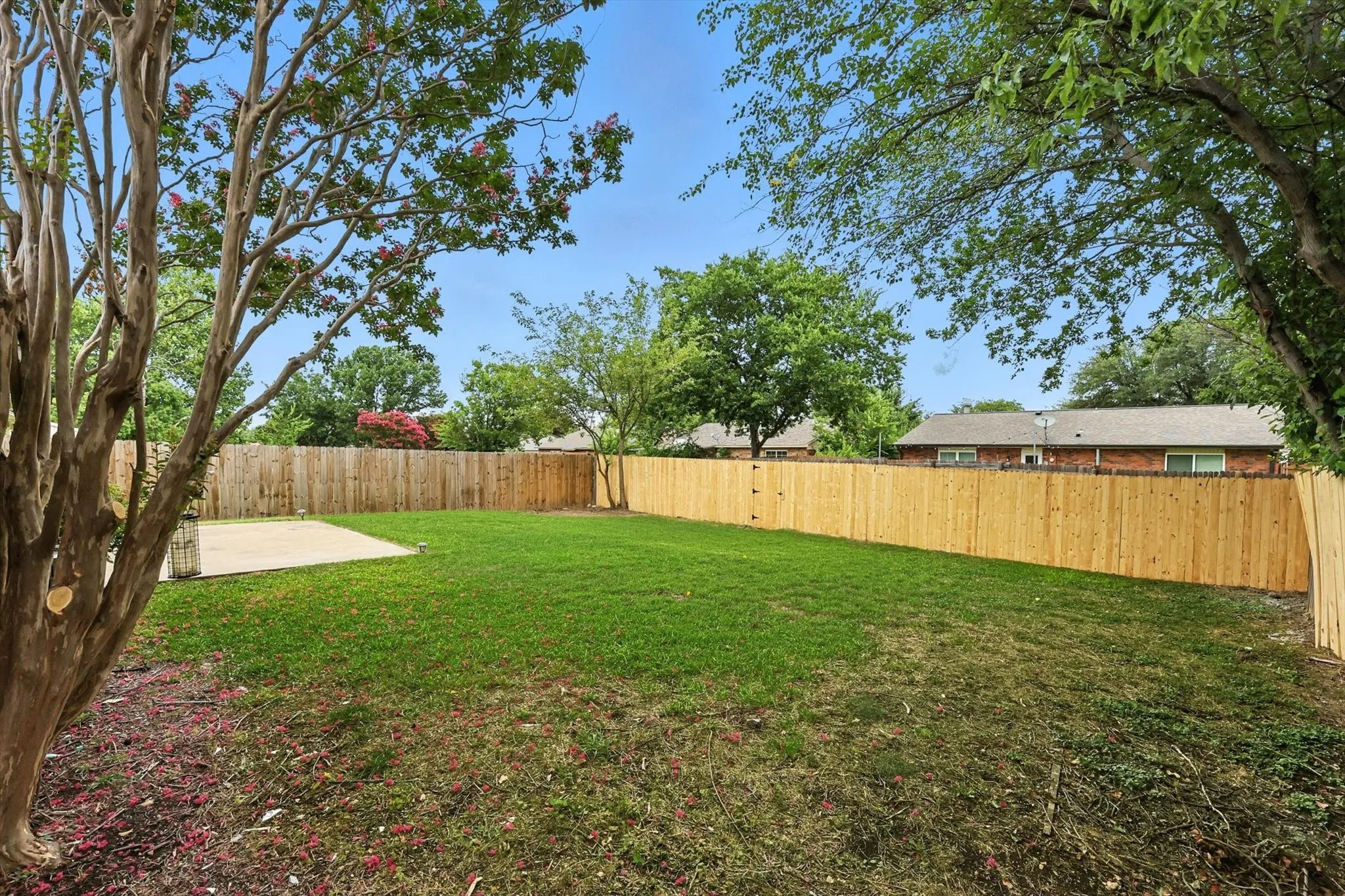 Single Family Residence For Rent in Denton County , 5221 Knox Drive, The Colony, Texas 75056, 3 Bedroom, 2 Bathroom, 2 Garage spaces, 1,379 Sqft, built in 1974, mls#21391291, Real Estate Agent in The Colony, Homes For Rent in Denton county, Homes For Rent in The Colony, Realtor in The Colony Texas, Real Estate Brokerage Independent Realty Texas, Luminita Cordes Realtor