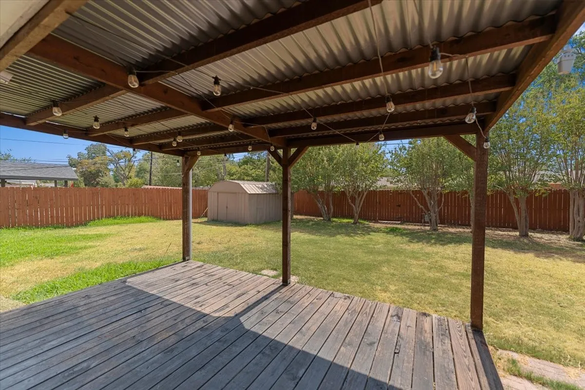 Single Family Residence For Rent in Dallas County , 817 Warren Way, Richardson, Texas 75080, 3 Bedroom, 2 Bathroom, 2 Garage spaces, 1,296 Sqft, built in 1961, mls#21391293, Real Estate Agent in Richardson, Homes For Rent in Dallas county, Homes For Rent in Richardson, Realtor in Richardson Texas, Real Estate Brokerage Independent Realty Texas, Luminita Cordes Realtor