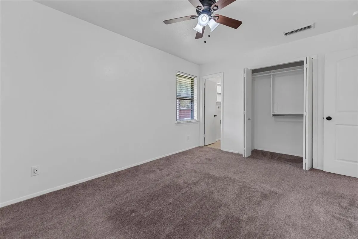 Single Family Residence For Rent in Dallas County , 817 Warren Way, Richardson, Texas 75080, 3 Bedroom, 2 Bathroom, 2 Garage spaces, 1,296 Sqft, built in 1961, mls#21391293, Real Estate Agent in Richardson, Homes For Rent in Dallas county, Homes For Rent in Richardson, Realtor in Richardson Texas, Real Estate Brokerage Independent Realty Texas, Luminita Cordes Realtor