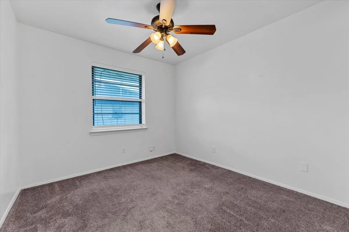 Single Family Residence For Rent in Dallas County , 817 Warren Way, Richardson, Texas 75080, 3 Bedroom, 2 Bathroom, 2 Garage spaces, 1,296 Sqft, built in 1961, mls#21391293, Real Estate Agent in Richardson, Homes For Rent in Dallas county, Homes For Rent in Richardson, Realtor in Richardson Texas, Real Estate Brokerage Independent Realty Texas, Luminita Cordes Realtor