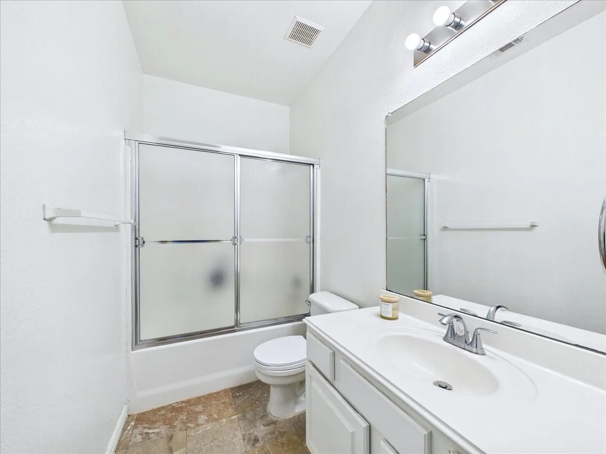 2nd Bathroom