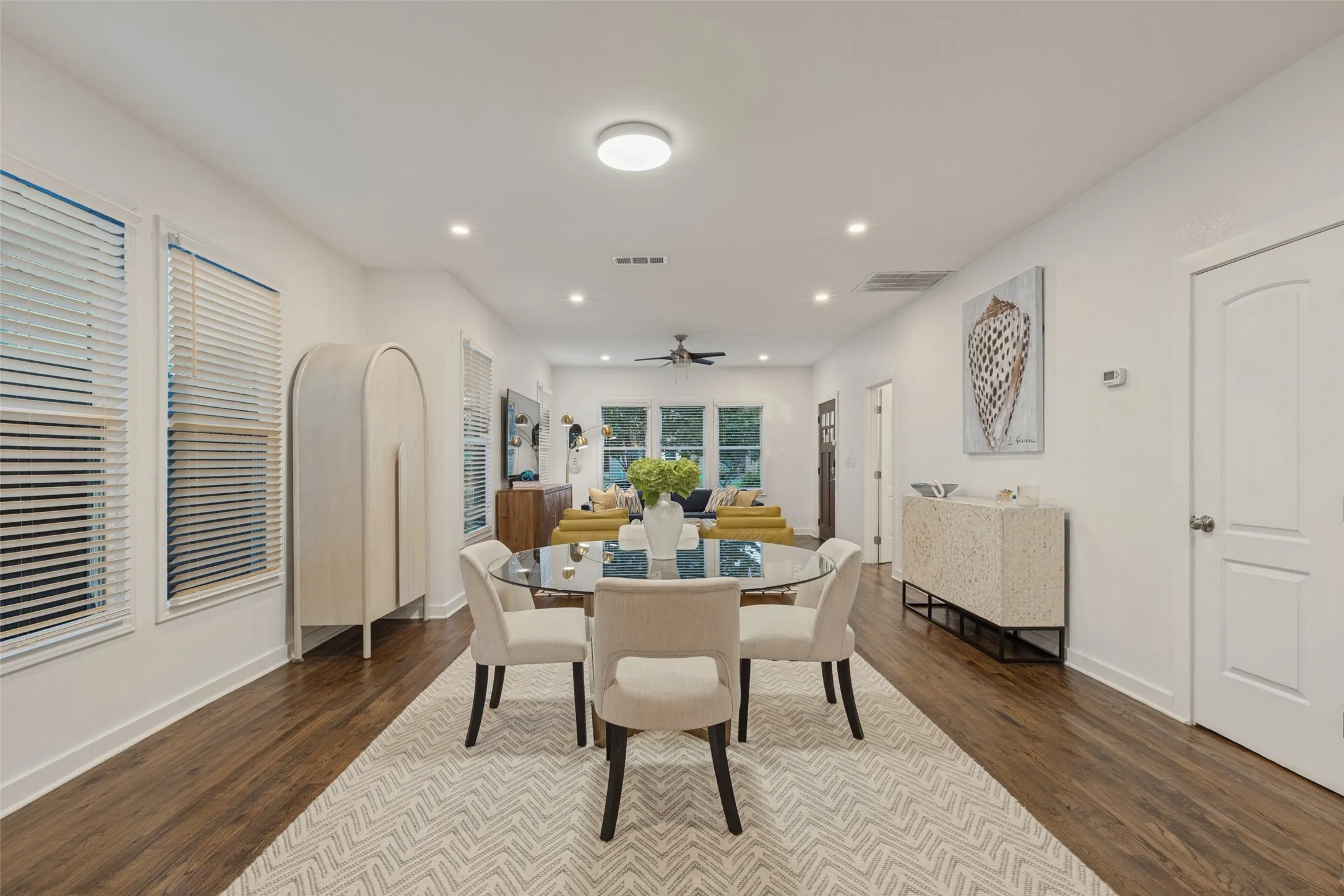 Single Family Residence For Sale in Dallas County , 5336 Miller Avenue, Dallas, Texas 75206, 2 Bedroom, 3 Bathroom, Garage spaces, 1,356 Sqft, built in 1920, mls#21378306, Real Estate Agent in Dallas, Homes For Sale in Dallas county, Homes For Sale in Dallas, Realtor in Dallas Texas, Real Estate Brokerage Independent Realty Texas, Luminita Cordes Realtor
