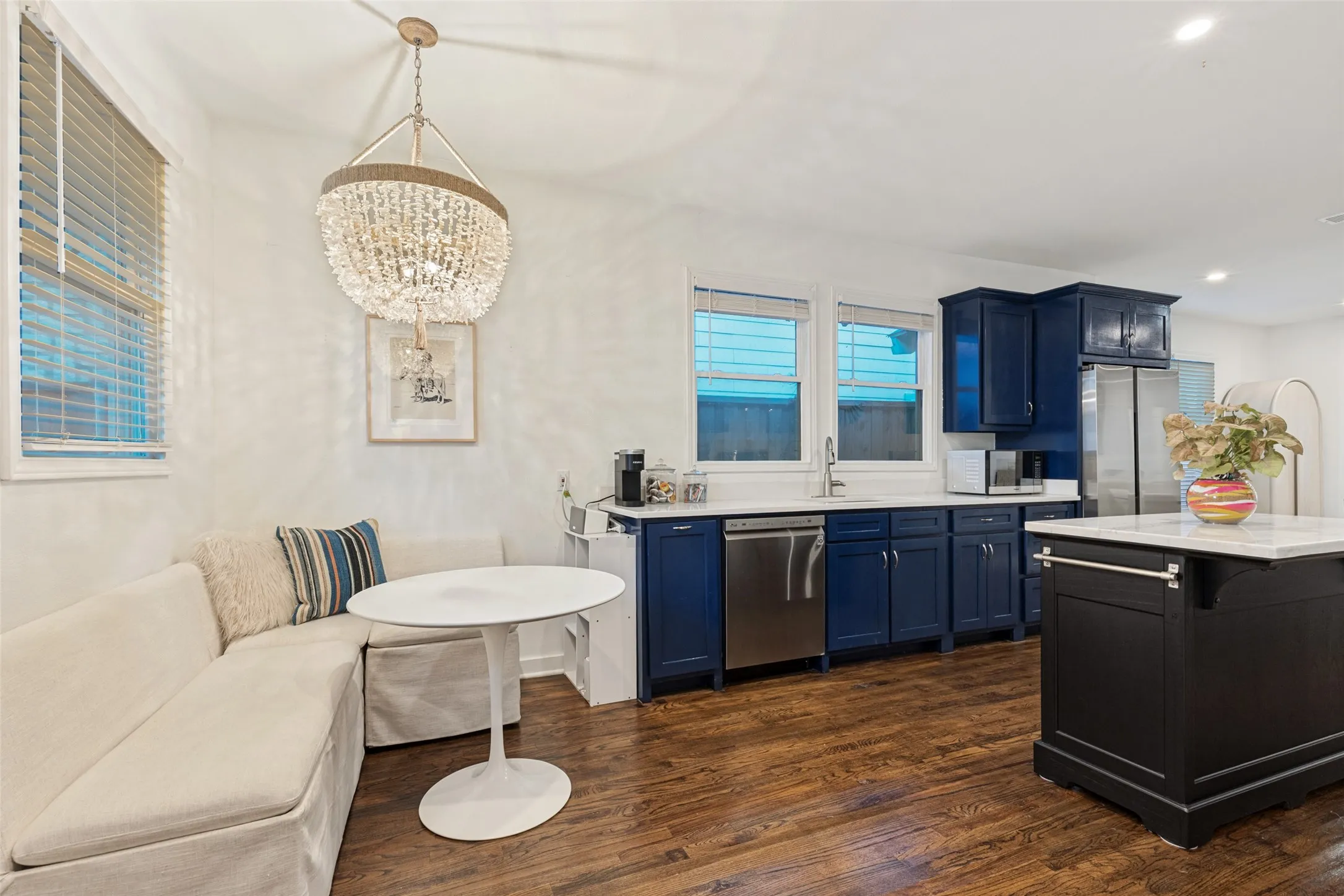 Single Family Residence For Sale in Dallas County , 5336 Miller Avenue, Dallas, Texas 75206, 2 Bedroom, 3 Bathroom, Garage spaces, 1,356 Sqft, built in 1920, mls#21378306, Real Estate Agent in Dallas, Homes For Sale in Dallas county, Homes For Sale in Dallas, Realtor in Dallas Texas, Real Estate Brokerage Independent Realty Texas, Luminita Cordes Realtor