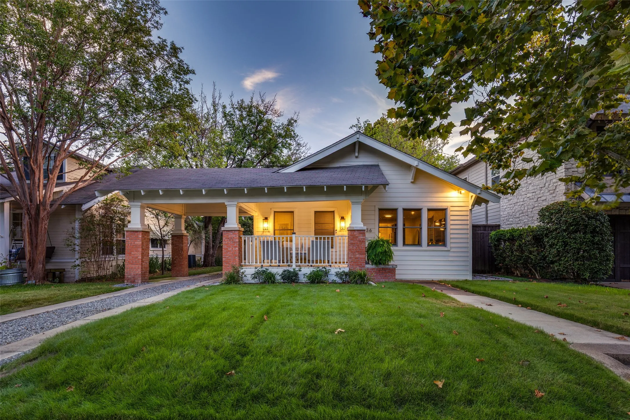 Single Family Residence For Sale in Dallas County , 5336 Miller Avenue, Dallas, Texas 75206, 2 Bedroom, 3 Bathroom, Garage spaces, 1,356 Sqft, built in 1920, mls#21378306, Real Estate Agent in Dallas, Homes For Sale in Dallas county, Homes For Sale in Dallas, Realtor in Dallas Texas, Real Estate Brokerage Independent Realty Texas, Luminita Cordes Realtor