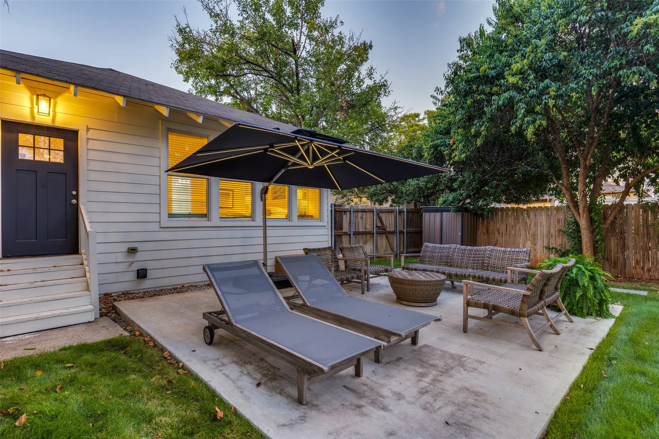 Single Family Residence For Sale in Dallas County , 5336 Miller Avenue, Dallas, Texas 75206, 2 Bedroom, 3 Bathroom, Garage spaces, 1,356 Sqft, built in 1920, mls#21378306, Real Estate Agent in Dallas, Homes For Sale in Dallas county, Homes For Sale in Dallas, Realtor in Dallas Texas, Real Estate Brokerage Independent Realty Texas, Luminita Cordes Realtor