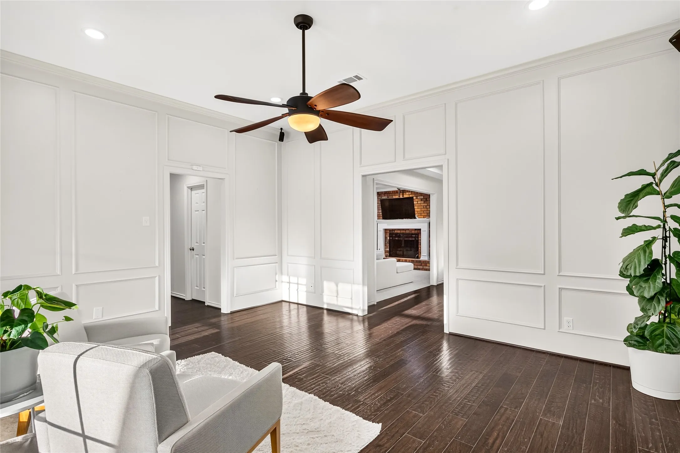 Single Family Residence For Sale in Collin County , 6309 Bradley Lane, Plano, Texas 75023, 4 Bedroom, 3 Bathroom, 2 Garage spaces, 2,374 Sqft, built in 1984, mls#21386823, Real Estate Agent in Plano, Homes For Sale in Collin county, Homes For Sale in Plano, Realtor in Plano Texas, Real Estate Brokerage Independent Realty Texas, Luminita Cordes Realtor