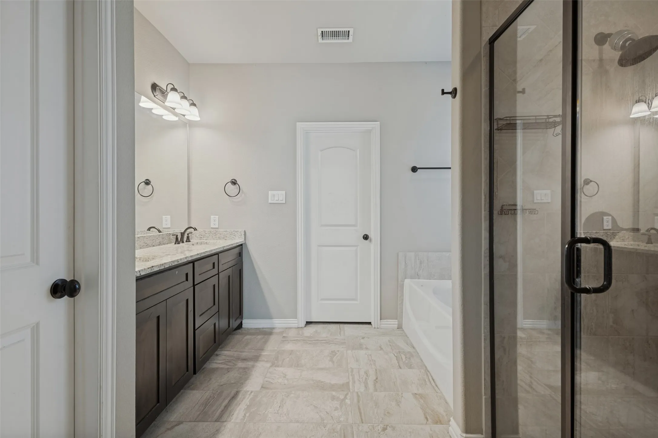 Single Family Residence For Sale in Collin County , 240 Teakwood Drive, Princeton, Texas 75407, 4 Bedroom, 4 Bathroom, 2 Garage spaces, 2,531 Sqft, built in 2020, mls#21391185, Real Estate Agent in Princeton, Homes For Sale in Collin county, Homes For Sale in Princeton, Realtor in Princeton Texas, Real Estate Brokerage Independent Realty Texas, Luminita Cordes Realtor