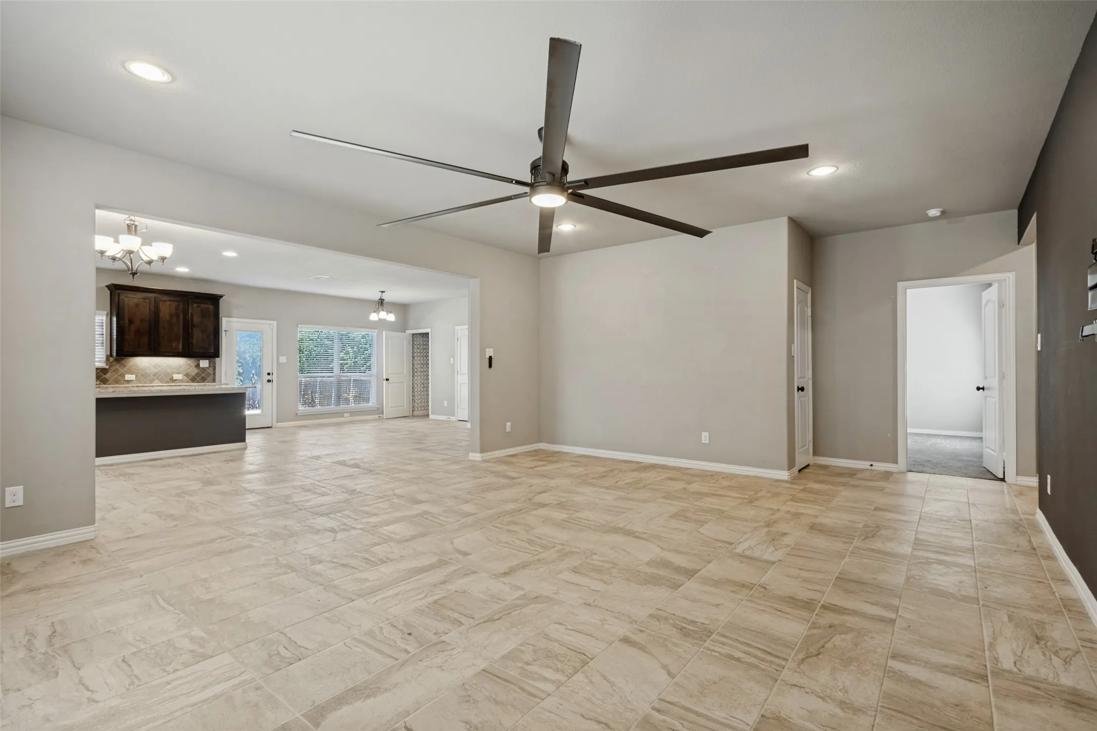 Single Family Residence For Sale in Collin County , 240 Teakwood Drive, Princeton, Texas 75407, 4 Bedroom, 4 Bathroom, 2 Garage spaces, 2,531 Sqft, built in 2020, mls#21391185, Real Estate Agent in Princeton, Homes For Sale in Collin county, Homes For Sale in Princeton, Realtor in Princeton Texas, Real Estate Brokerage Independent Realty Texas, Luminita Cordes Realtor