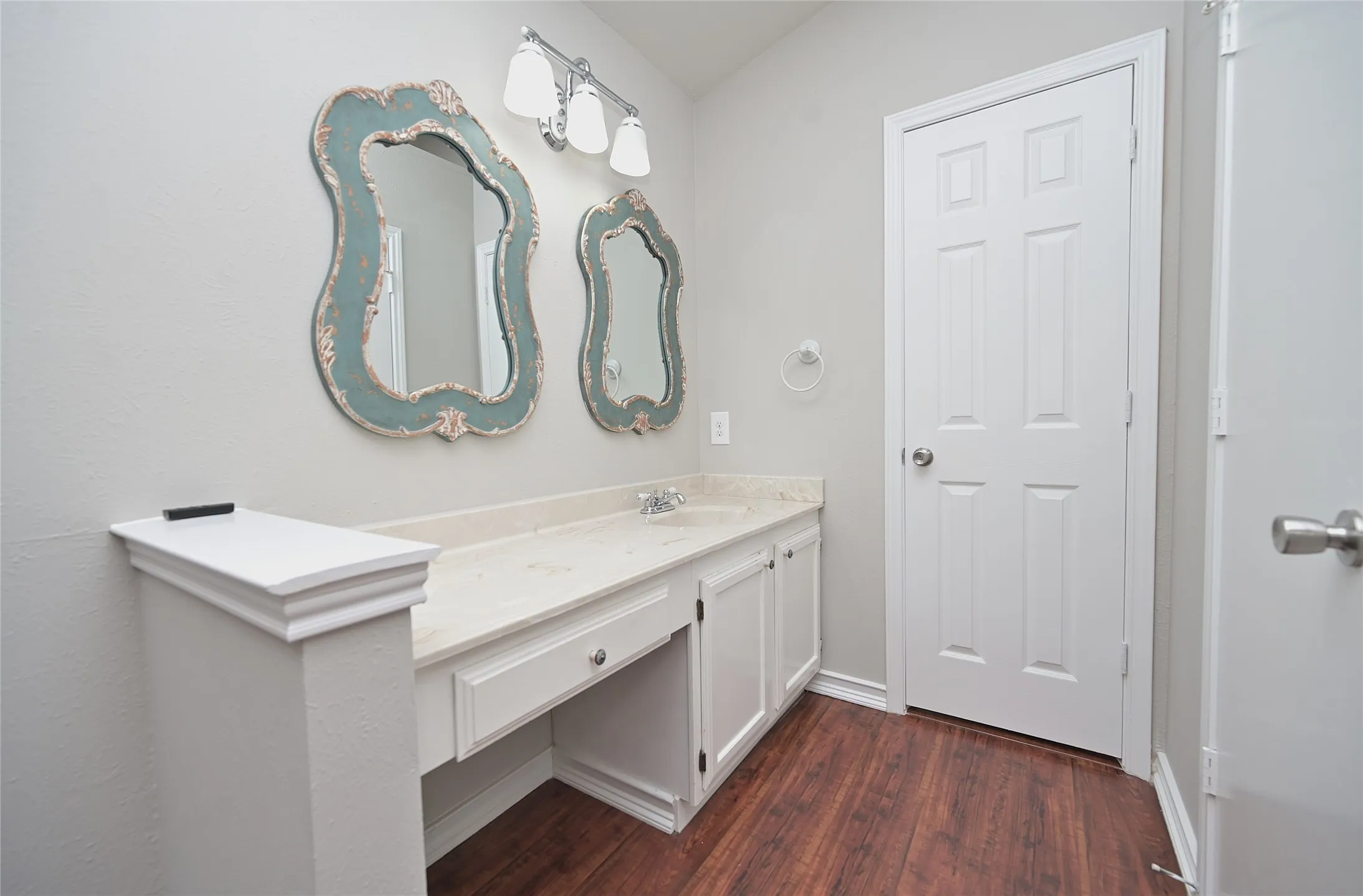 Single Family Residence For Sale in Tarrant County , 4649 Misty Ridge Drive, Fort Worth, Texas 76137, 3 Bedroom, 2 Bathroom, 2 Garage spaces, 1,922 Sqft, built in 1986, mls#21367451, Real Estate Agent in Fort Worth, Homes For Sale in Tarrant county, Homes For Sale in Fort Worth, Realtor in Fort Worth Texas, Real Estate Brokerage Independent Realty Texas, Luminita Cordes Realtor