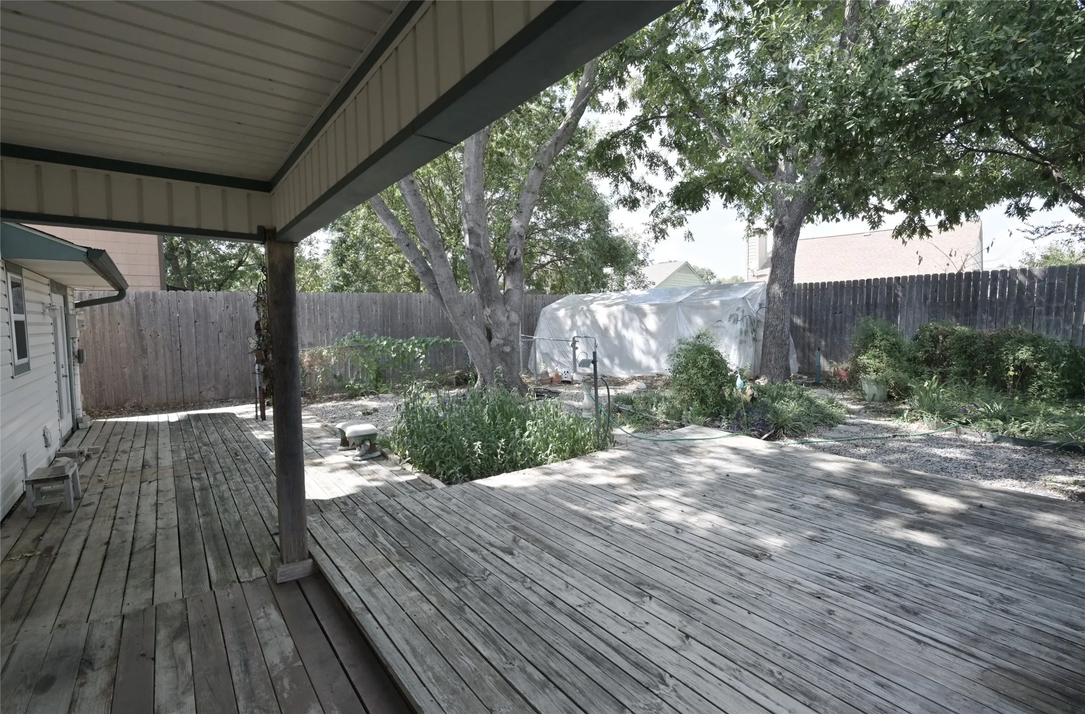 Single Family Residence For Sale in Tarrant County , 4649 Misty Ridge Drive, Fort Worth, Texas 76137, 3 Bedroom, 2 Bathroom, 2 Garage spaces, 1,922 Sqft, built in 1986, mls#21367451, Real Estate Agent in Fort Worth, Homes For Sale in Tarrant county, Homes For Sale in Fort Worth, Realtor in Fort Worth Texas, Real Estate Brokerage Independent Realty Texas, Luminita Cordes Realtor