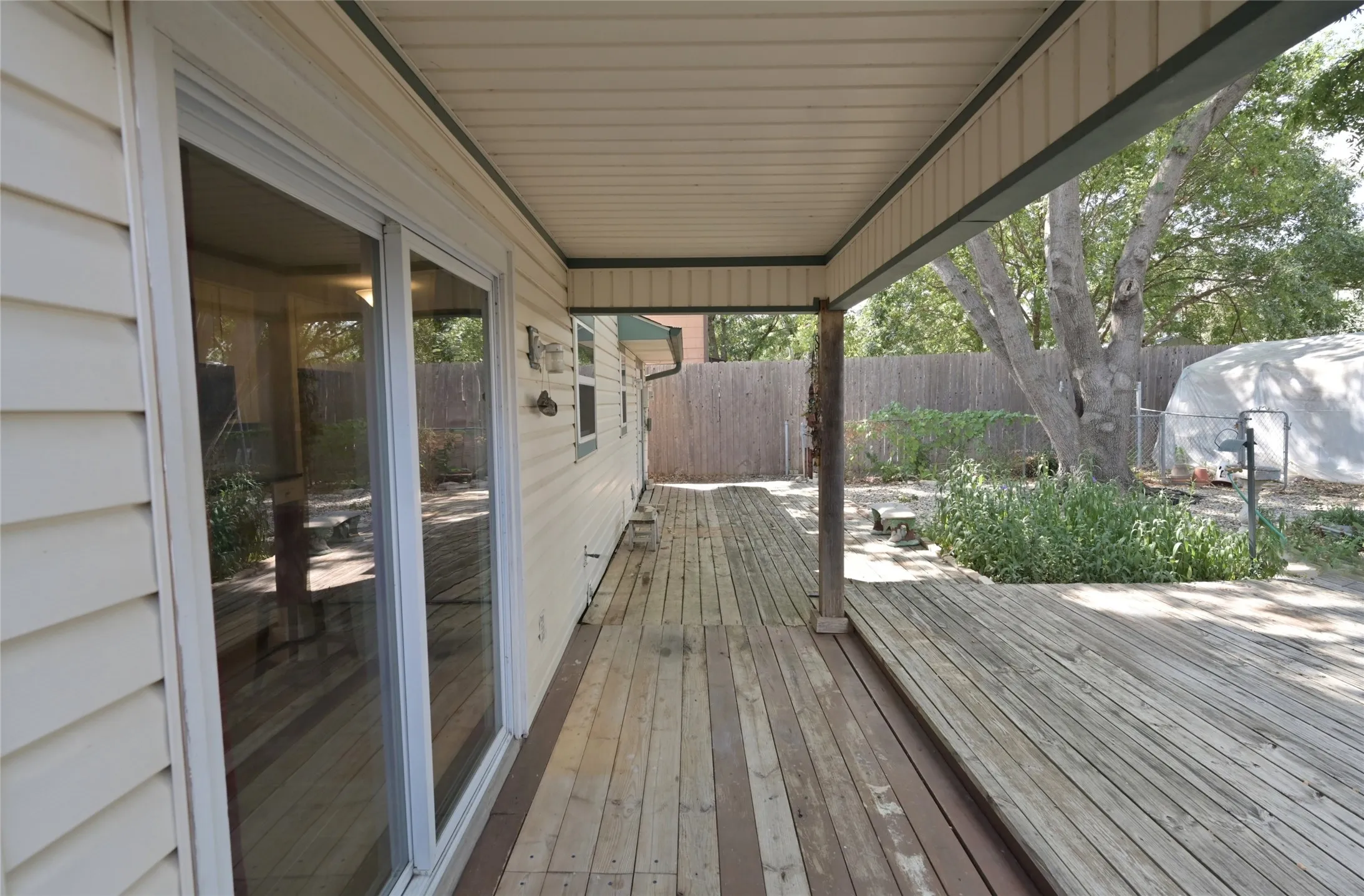 Single Family Residence For Sale in Tarrant County , 4649 Misty Ridge Drive, Fort Worth, Texas 76137, 3 Bedroom, 2 Bathroom, 2 Garage spaces, 1,922 Sqft, built in 1986, mls#21367451, Real Estate Agent in Fort Worth, Homes For Sale in Tarrant county, Homes For Sale in Fort Worth, Realtor in Fort Worth Texas, Real Estate Brokerage Independent Realty Texas, Luminita Cordes Realtor