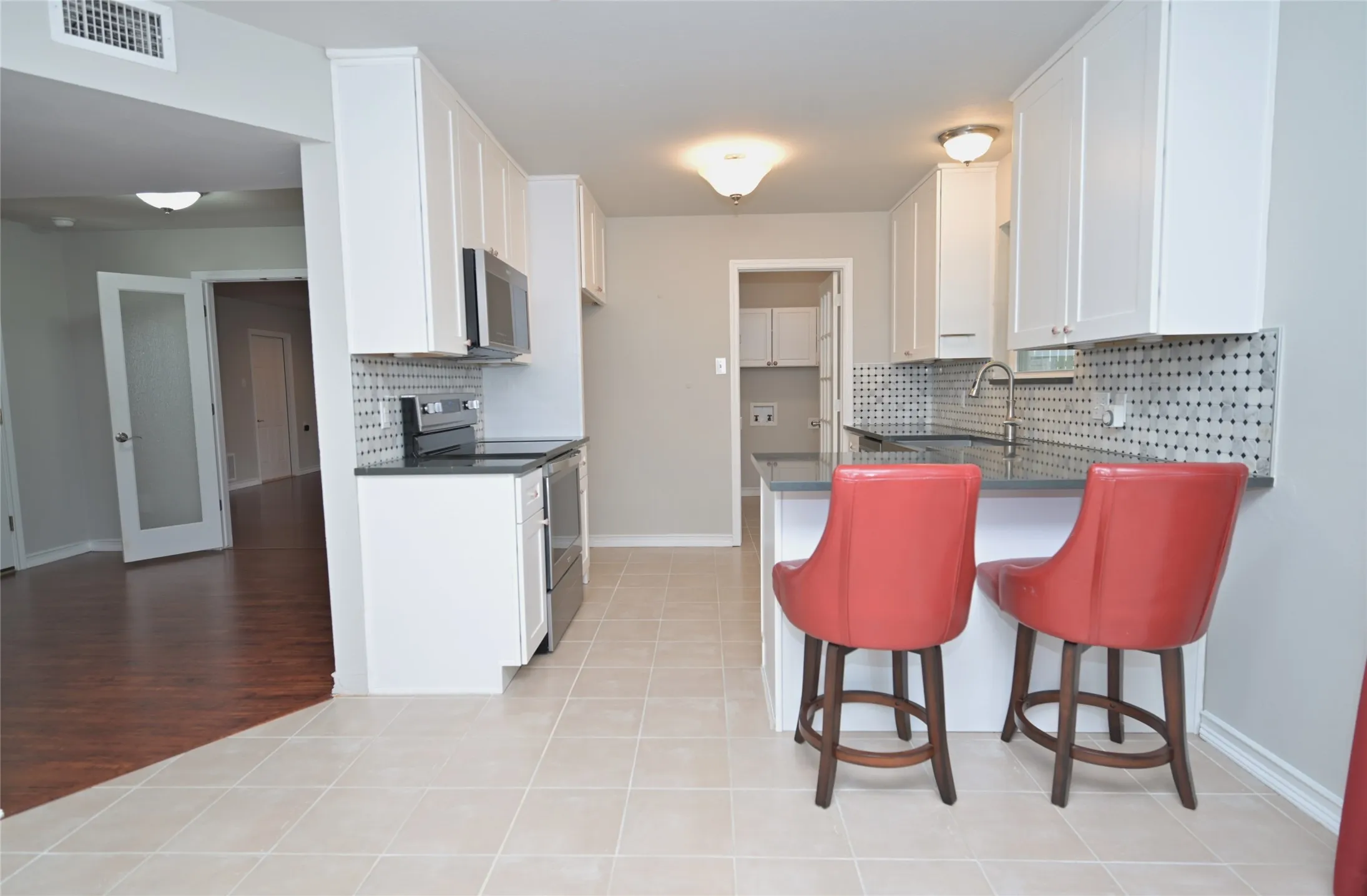 Single Family Residence For Sale in Tarrant County , 4649 Misty Ridge Drive, Fort Worth, Texas 76137, 3 Bedroom, 2 Bathroom, 2 Garage spaces, 1,922 Sqft, built in 1986, mls#21367451, Real Estate Agent in Fort Worth, Homes For Sale in Tarrant county, Homes For Sale in Fort Worth, Realtor in Fort Worth Texas, Real Estate Brokerage Independent Realty Texas, Luminita Cordes Realtor