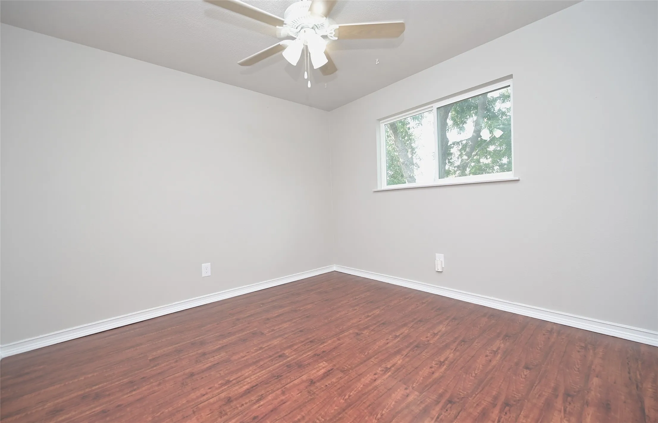 Single Family Residence For Sale in Tarrant County , 4649 Misty Ridge Drive, Fort Worth, Texas 76137, 3 Bedroom, 2 Bathroom, 2 Garage spaces, 1,922 Sqft, built in 1986, mls#21367451, Real Estate Agent in Fort Worth, Homes For Sale in Tarrant county, Homes For Sale in Fort Worth, Realtor in Fort Worth Texas, Real Estate Brokerage Independent Realty Texas, Luminita Cordes Realtor