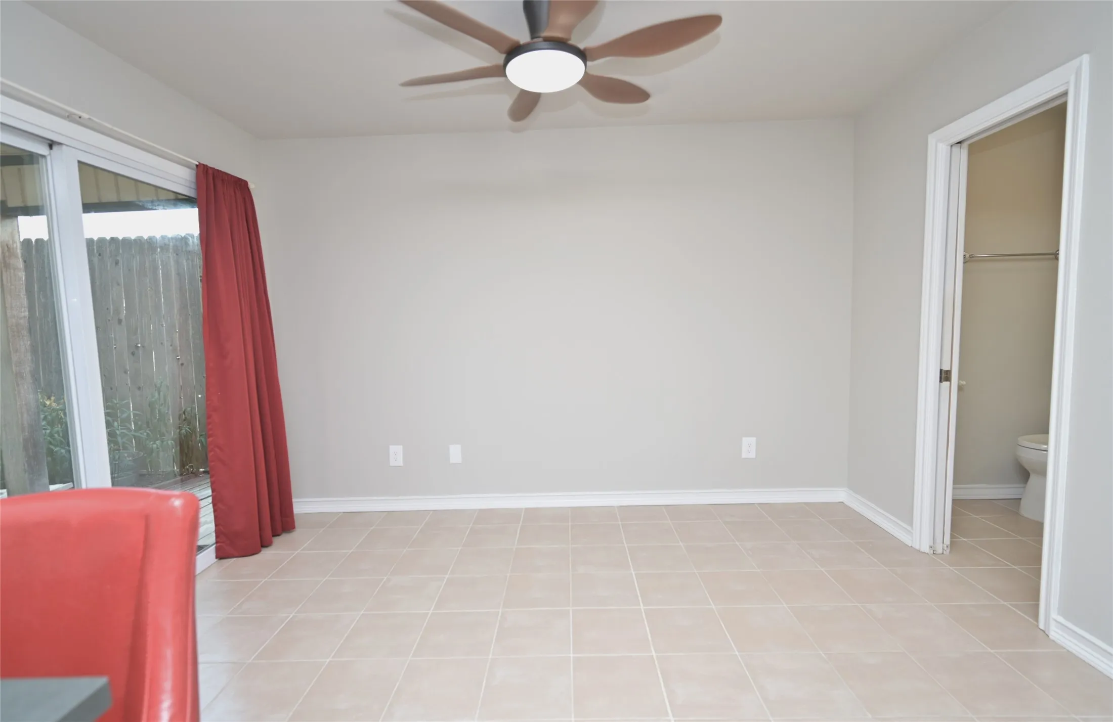Single Family Residence For Sale in Tarrant County , 4649 Misty Ridge Drive, Fort Worth, Texas 76137, 3 Bedroom, 2 Bathroom, 2 Garage spaces, 1,922 Sqft, built in 1986, mls#21367451, Real Estate Agent in Fort Worth, Homes For Sale in Tarrant county, Homes For Sale in Fort Worth, Realtor in Fort Worth Texas, Real Estate Brokerage Independent Realty Texas, Luminita Cordes Realtor