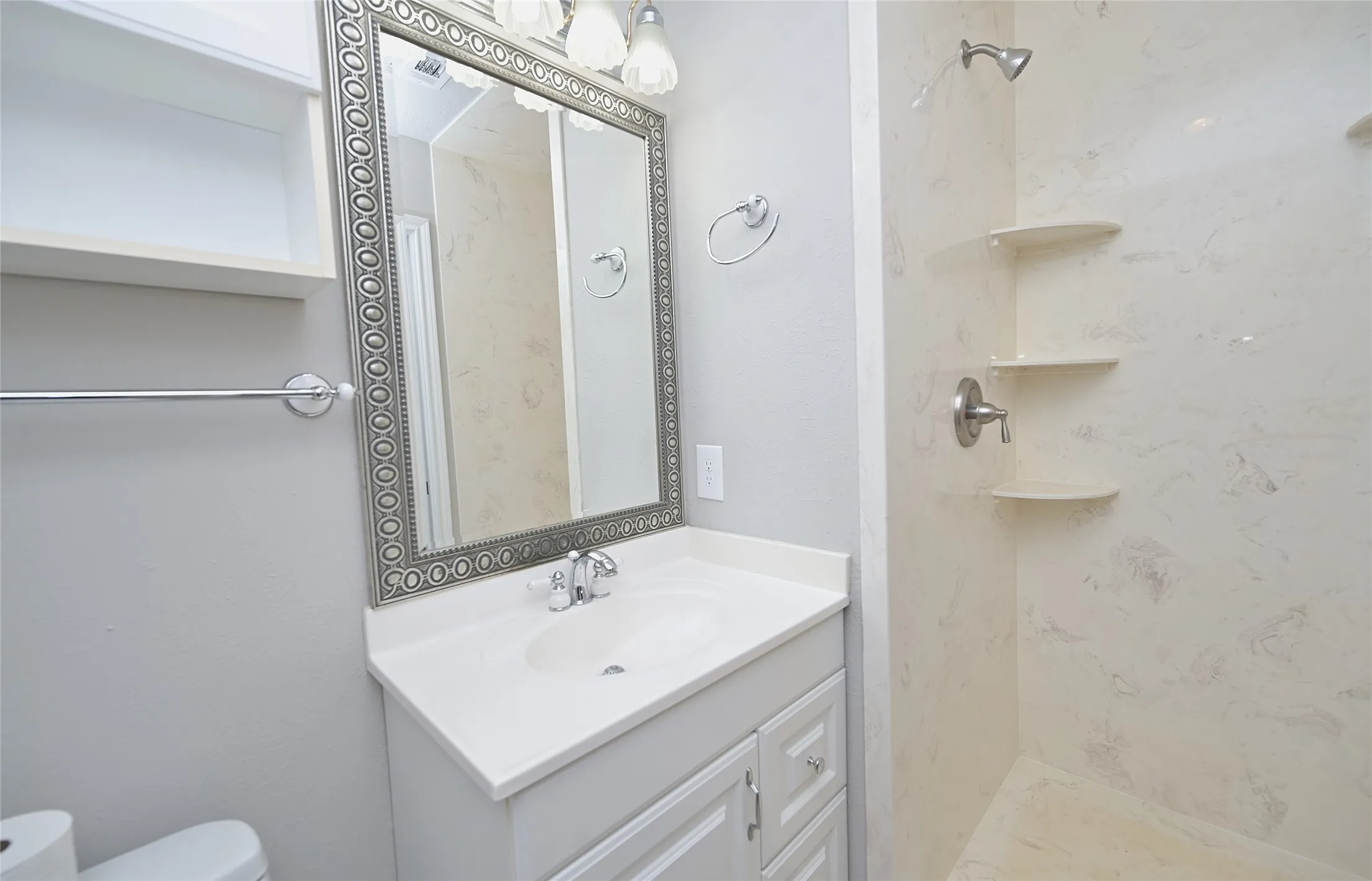 Full downstairs bath