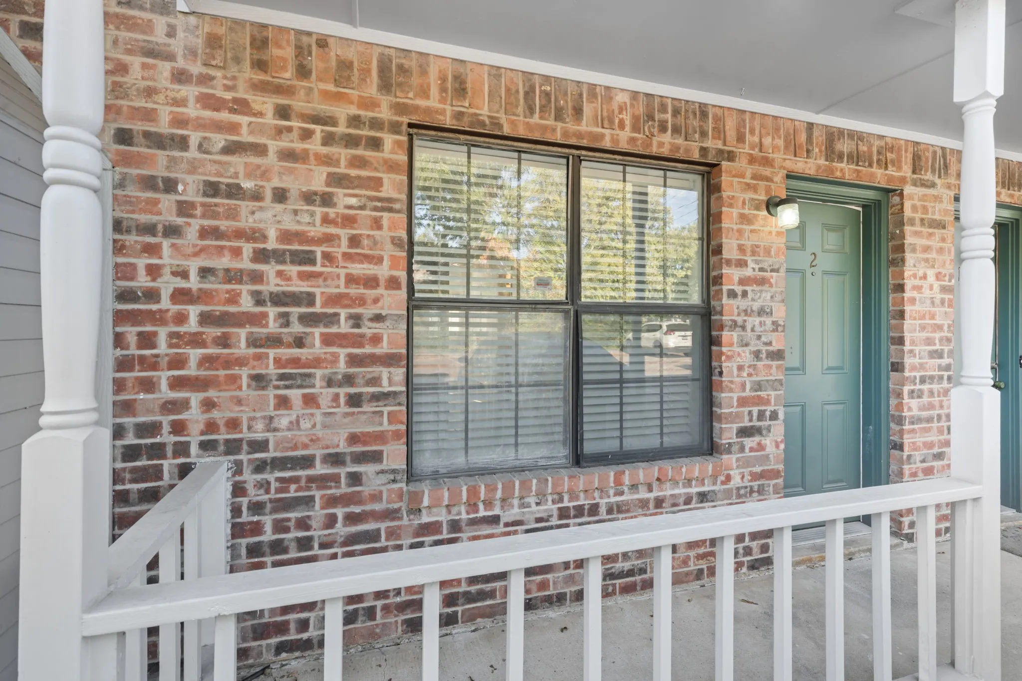 Condominium For Rent in Denton County , 929 W Hickory Street A2, Denton, Texas 76201, 2 Bedroom, 3 Bathroom, Garage spaces, 1,047 Sqft, built in 1985, mls#21366415, Real Estate Agent in Denton, Homes For Rent in Denton county, Homes For Rent in Denton, Realtor in Denton Texas, Real Estate Brokerage Independent Realty Texas, Luminita Cordes Realtor