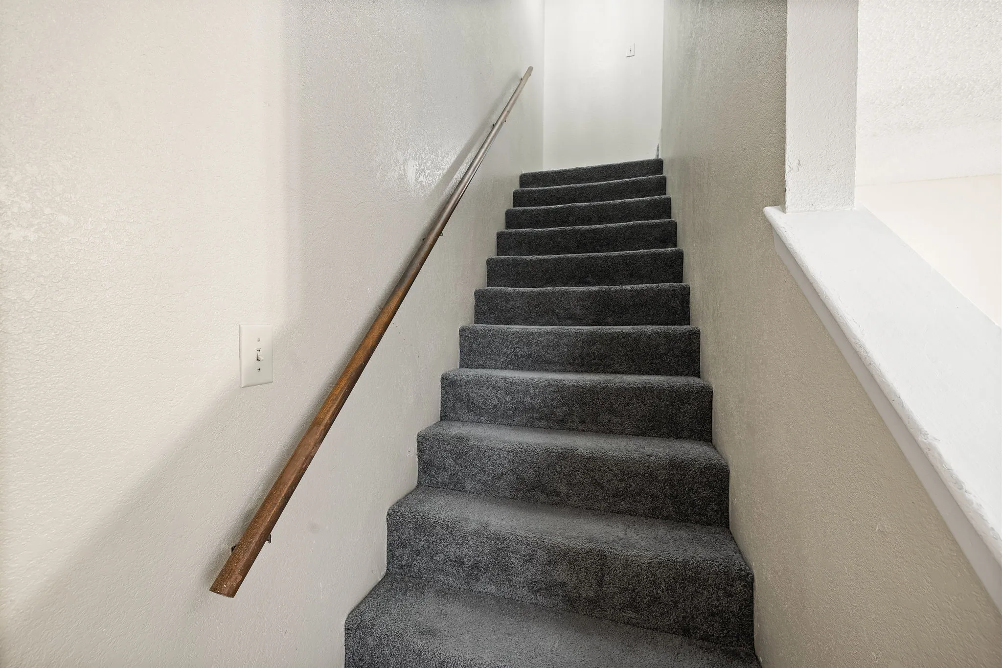 Condominium For Rent in Denton County , 929 W Hickory Street A15, Denton, Texas 76201, 2 Bedroom, 3 Bathroom, Garage spaces, 1,047 Sqft, built in 1985, mls#21384300, Real Estate Agent in Denton, Homes For Rent in Denton county, Homes For Rent in Denton, Realtor in Denton Texas, Real Estate Brokerage Independent Realty Texas, Luminita Cordes Realtor