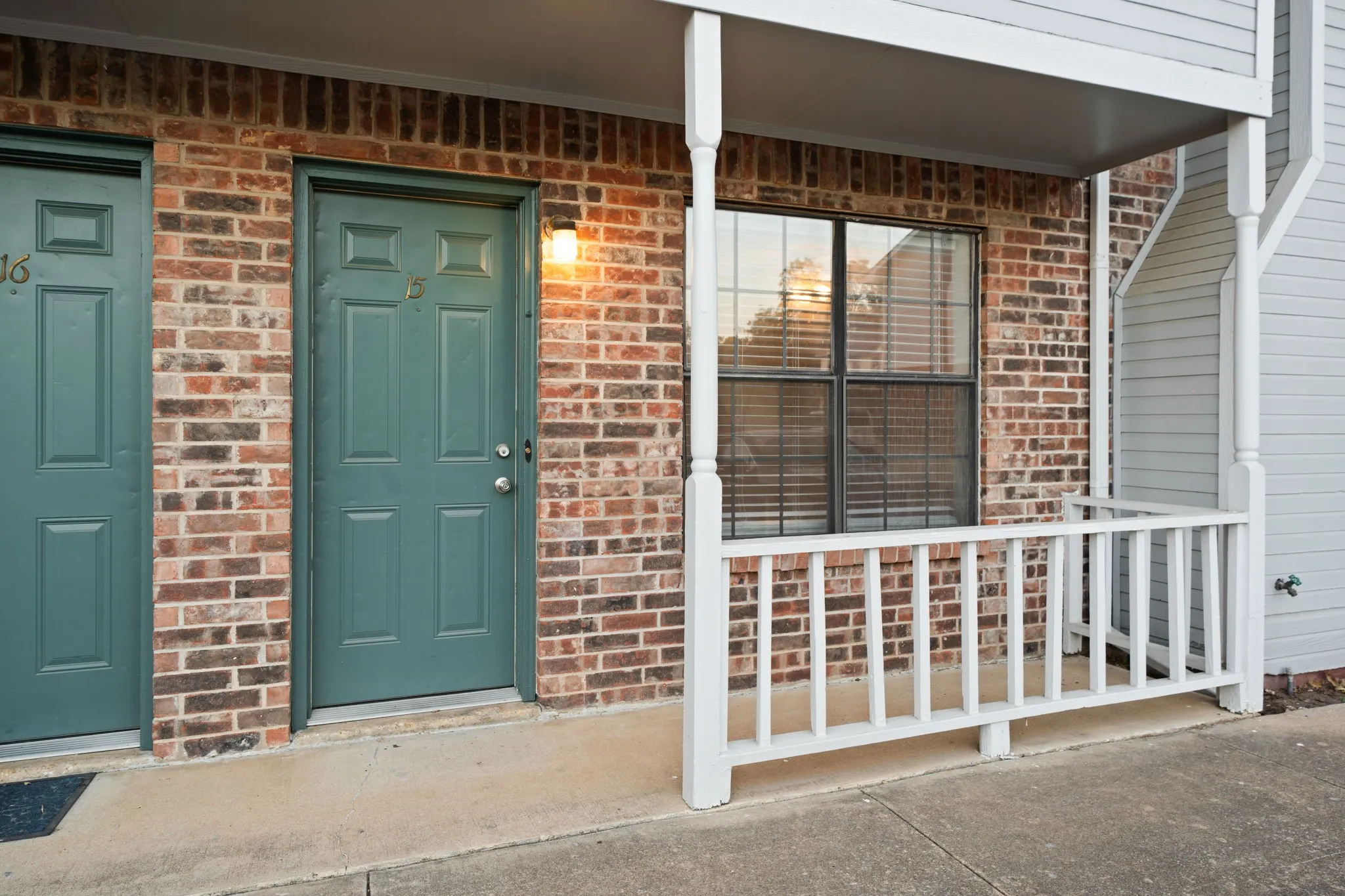 Condominium For Rent in Denton County , 929 W Hickory Street A15, Denton, Texas 76201, 2 Bedroom, 3 Bathroom, Garage spaces, 1,047 Sqft, built in 1985, mls#21384300, Real Estate Agent in Denton, Homes For Rent in Denton county, Homes For Rent in Denton, Realtor in Denton Texas, Real Estate Brokerage Independent Realty Texas, Luminita Cordes Realtor