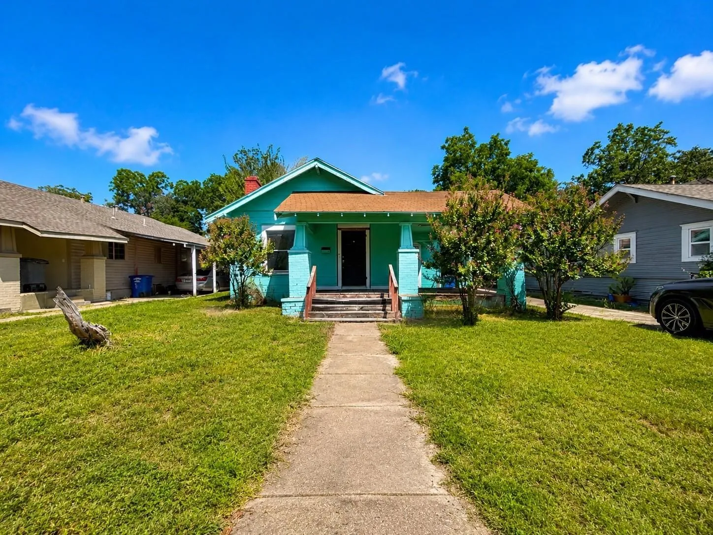 Single Family Residence For Sale in Dallas County , 707 W Brooklyn Avenue, Dallas, Texas 75208, 3 Bedroom, 1 Bathroom, Garage spaces, 1,350 Sqft, built in 1940, mls#21391304, Real Estate Agent in Dallas, Homes For Sale in Dallas county, Homes For Sale in Dallas, Realtor in Dallas Texas, Real Estate Brokerage Independent Realty Texas, Luminita Cordes Realtor