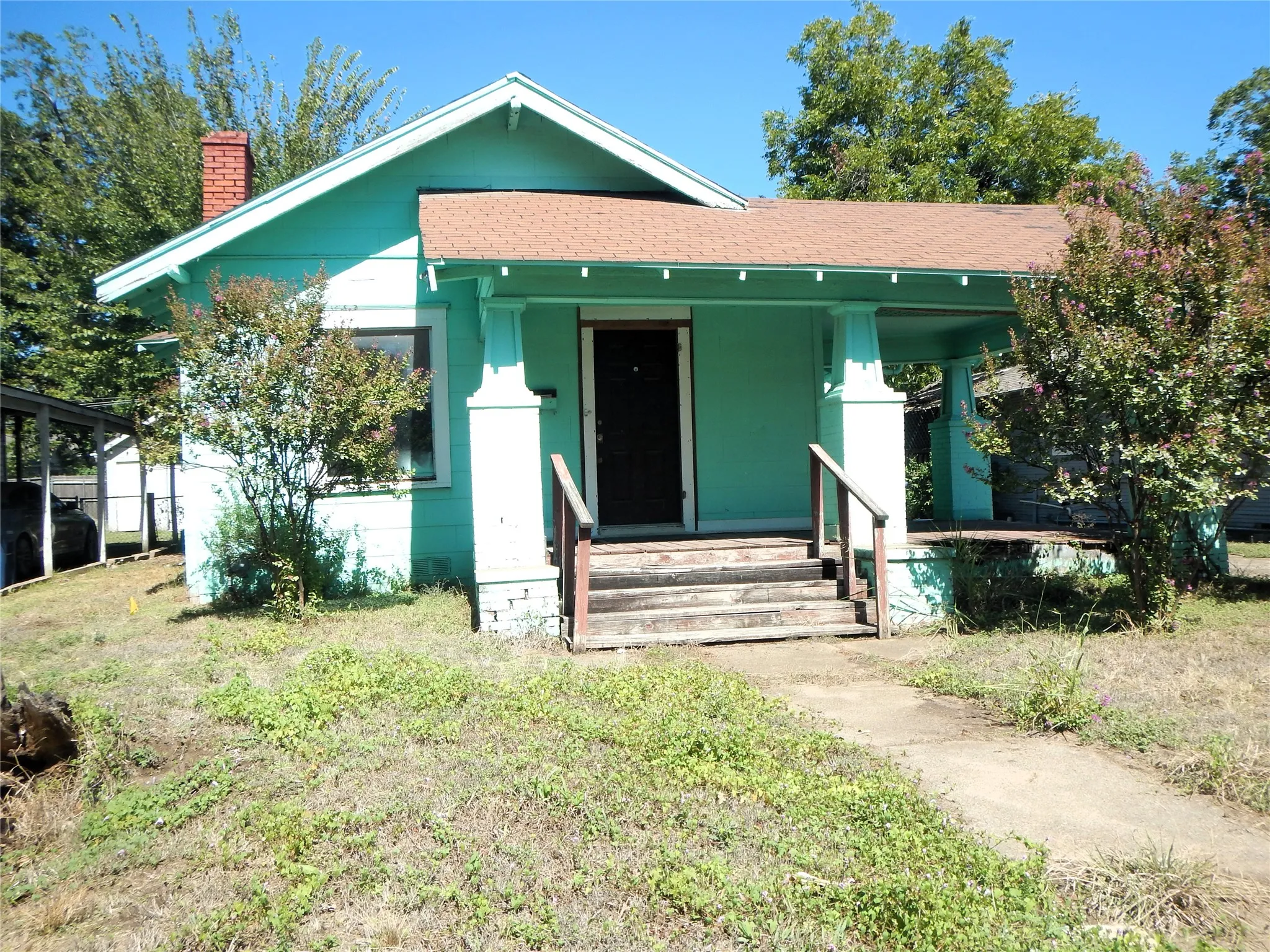 Single Family Residence For Sale in Dallas County , 707 W Brooklyn Avenue, Dallas, Texas 75208, 3 Bedroom, 1 Bathroom, Garage spaces, 1,350 Sqft, built in 1940, mls#21391304, Real Estate Agent in Dallas, Homes For Sale in Dallas county, Homes For Sale in Dallas, Realtor in Dallas Texas, Real Estate Brokerage Independent Realty Texas, Luminita Cordes Realtor