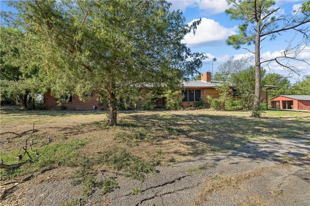 Unimproved Land For Sale in Falls County , 4961 HWY 6, Riesel, Texas 76682, 0, 0, Garage spaces, 0 Sqft, built in 1963, mls#21391316, Real Estate Agent in Riesel, Homes For Sale in Falls county, Homes For Sale in Riesel, Realtor in Riesel Texas, Real Estate Brokerage Independent Realty Texas, Luminita Cordes Realtor
