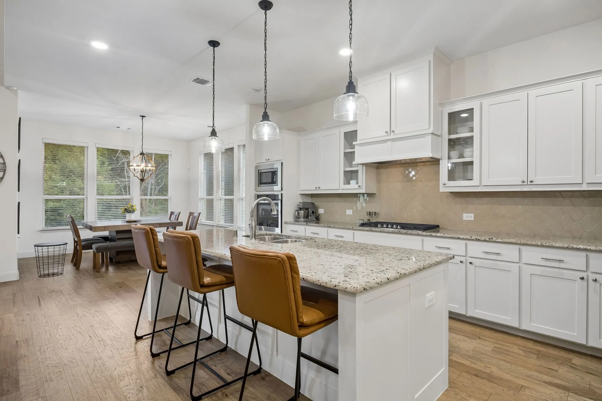 Single Family Residence For Sale in Denton County , 1713 Angus Drive, Little Elm, Texas 75068, 3 Bedroom, 3 Bathroom, 2 Garage spaces, 2,917 Sqft, built in 2018, mls#21391285, Real Estate Agent in Little Elm, Homes For Sale in Denton county, Homes For Sale in Little Elm, Realtor in Little Elm Texas, Real Estate Brokerage Independent Realty Texas, Luminita Cordes Realtor