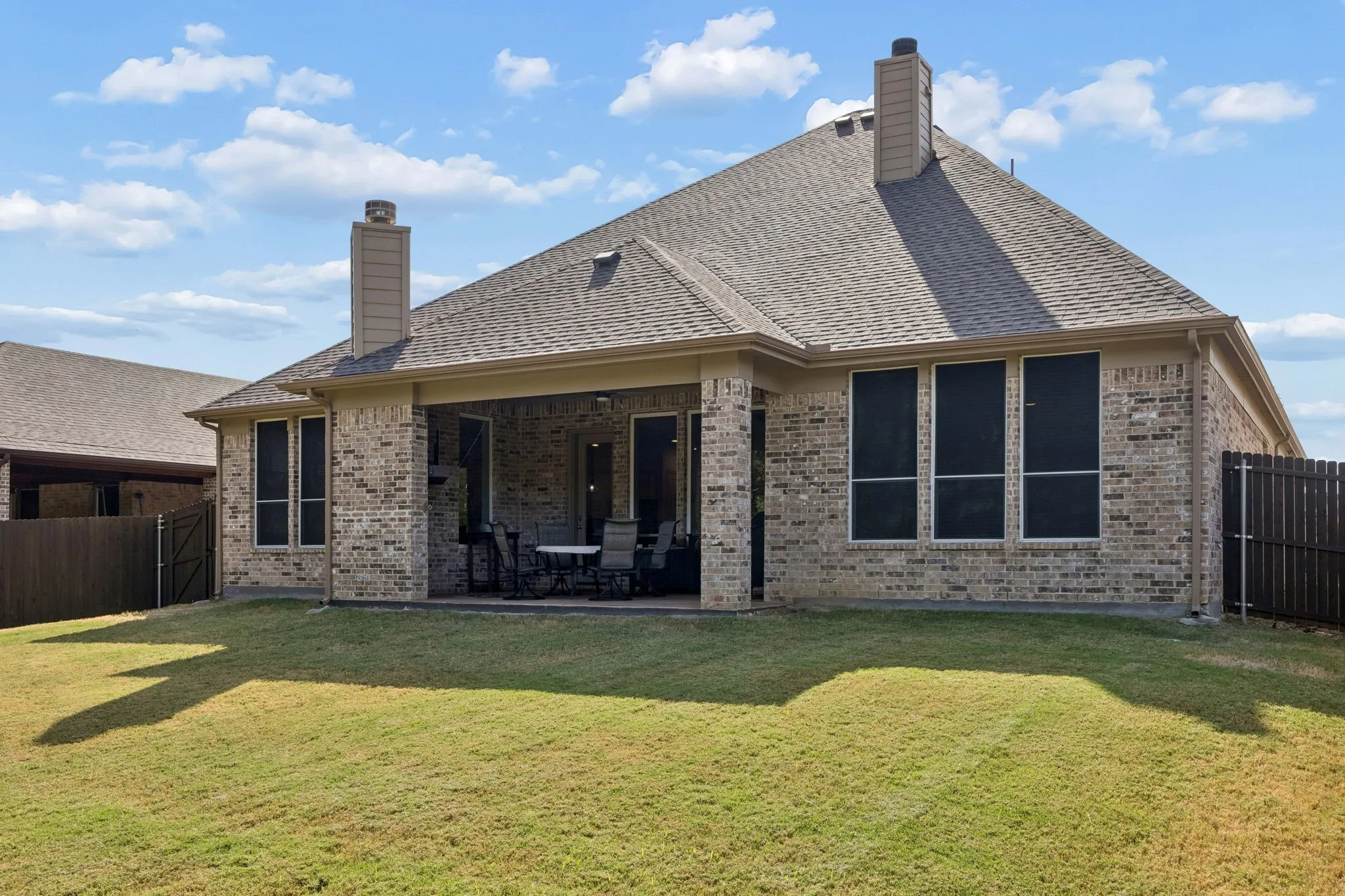 Single Family Residence For Sale in Denton County , 1713 Angus Drive, Little Elm, Texas 75068, 3 Bedroom, 3 Bathroom, 2 Garage spaces, 2,917 Sqft, built in 2018, mls#21391285, Real Estate Agent in Little Elm, Homes For Sale in Denton county, Homes For Sale in Little Elm, Realtor in Little Elm Texas, Real Estate Brokerage Independent Realty Texas, Luminita Cordes Realtor